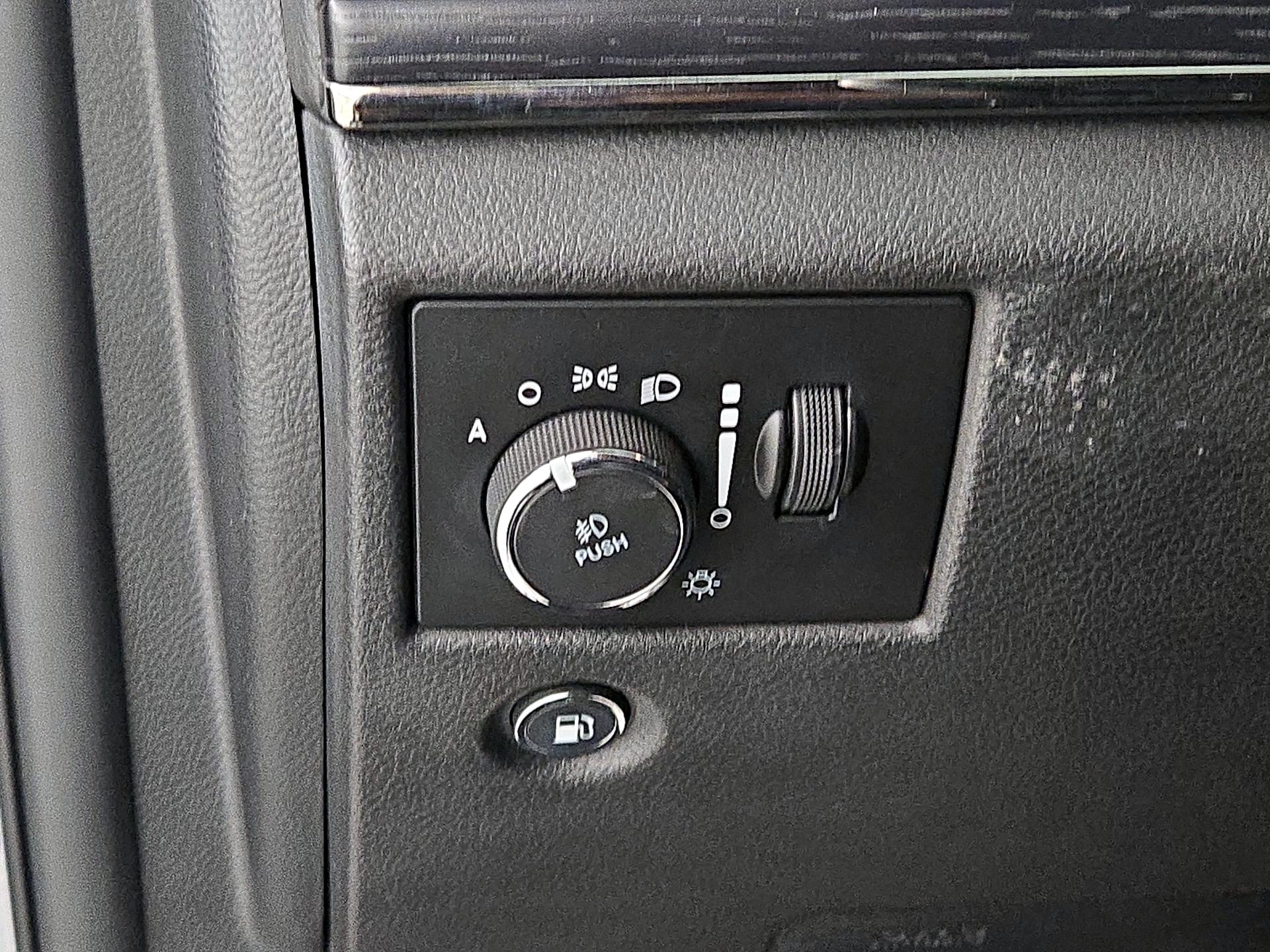 Thumbnail: 2018 Jeep Grand Cherokee - 13