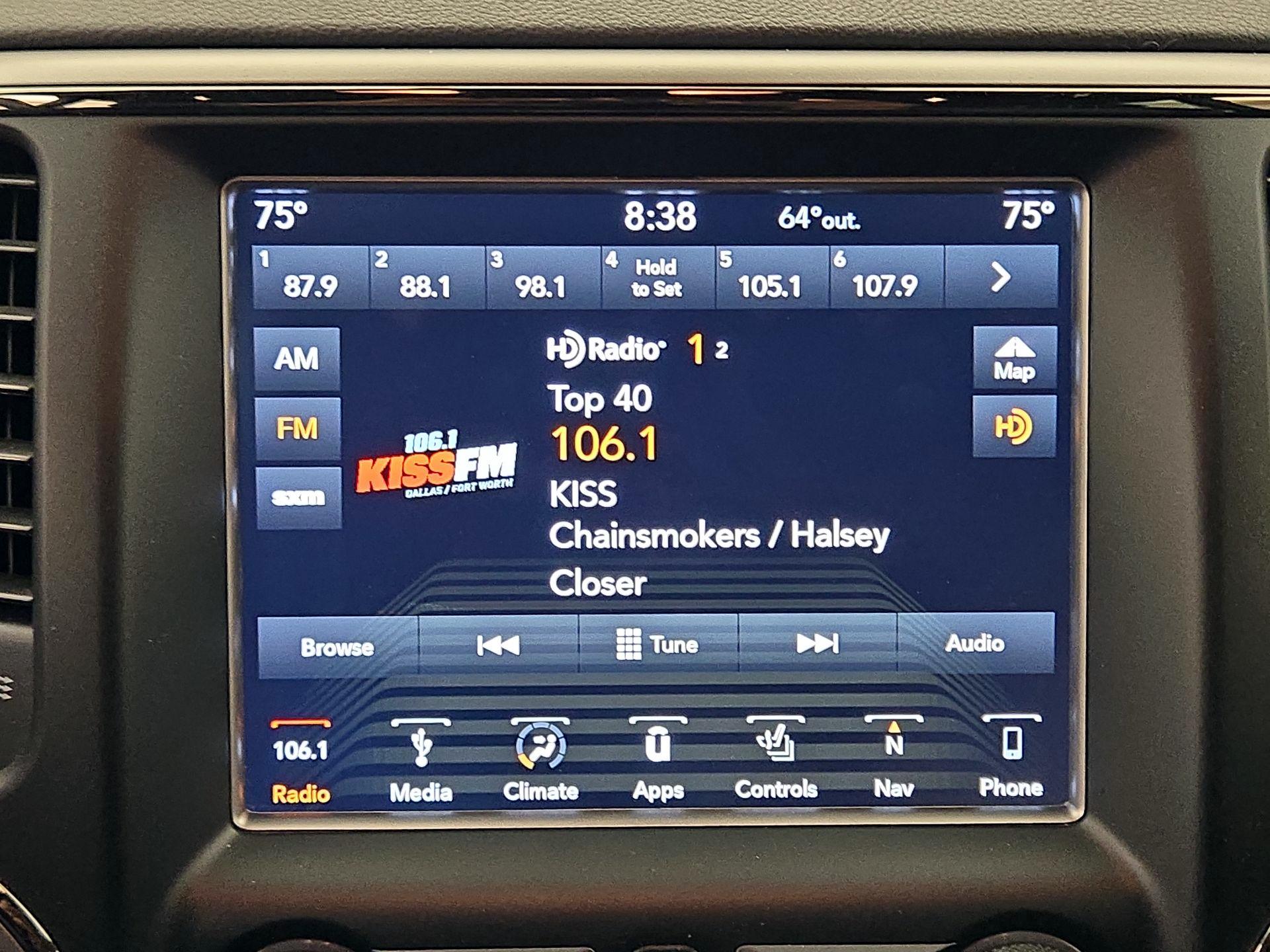 Thumbnail: 2018 Jeep Grand Cherokee - 16