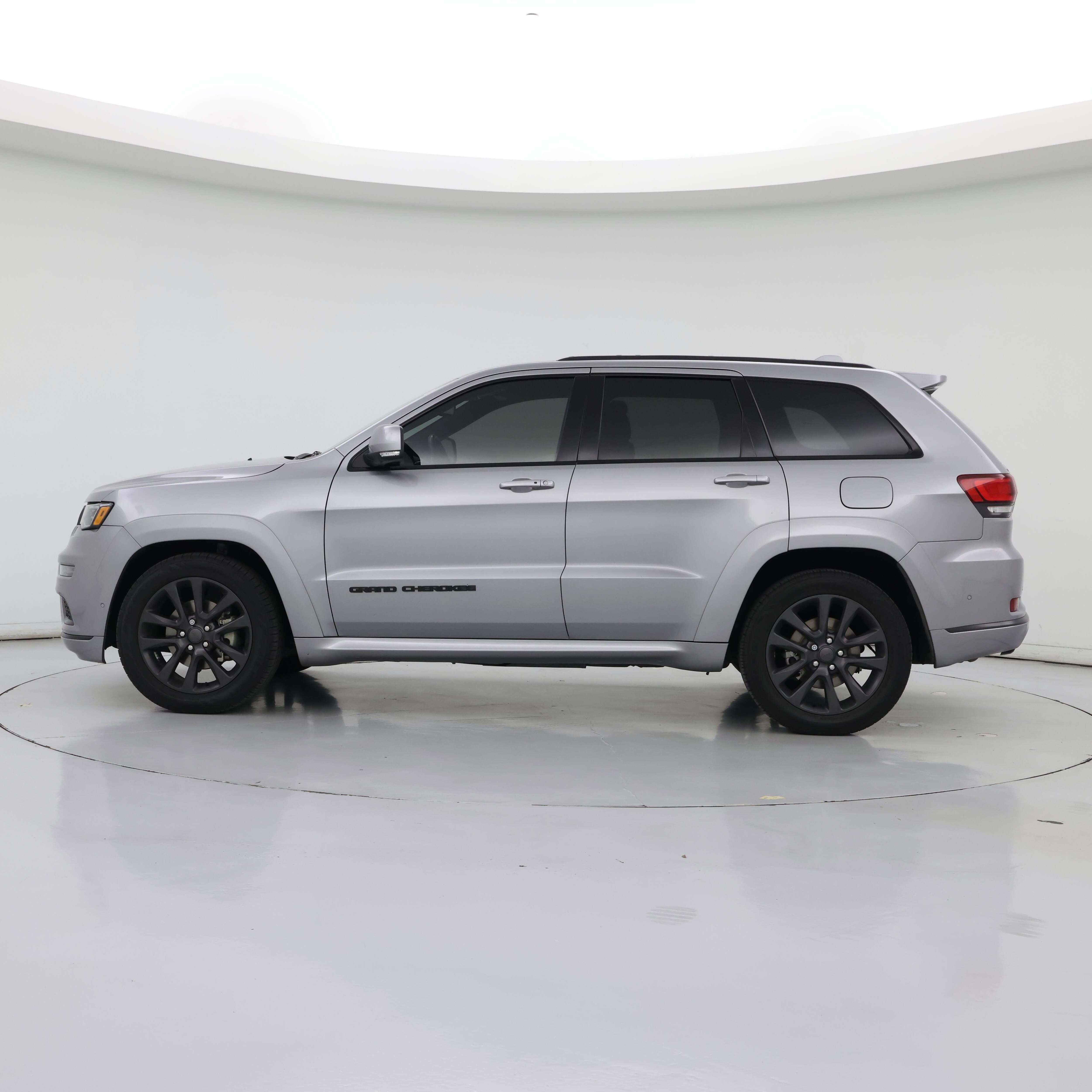 Thumbnail: 2018 Jeep Grand Cherokee - 3