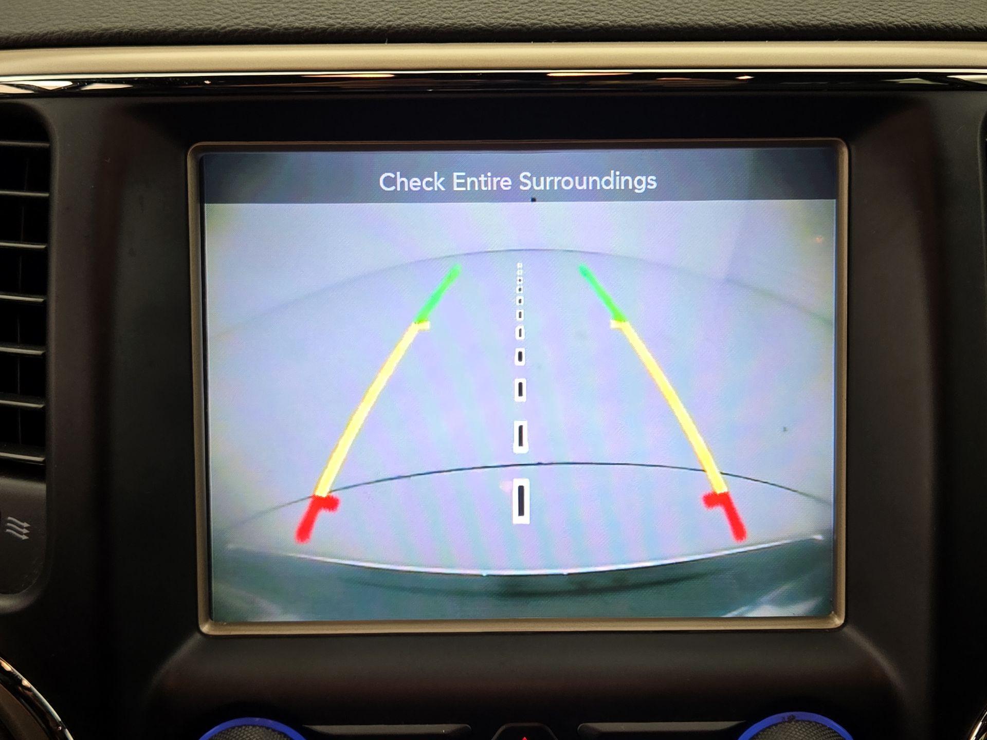 Thumbnail: 2016 Jeep Grand Cherokee - 14