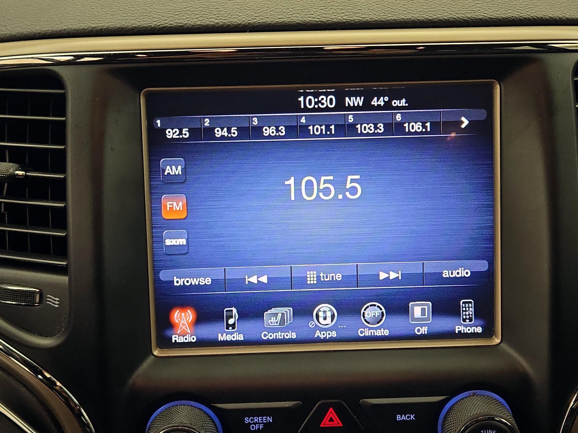 Thumbnail: 2016 Jeep Grand Cherokee - 15