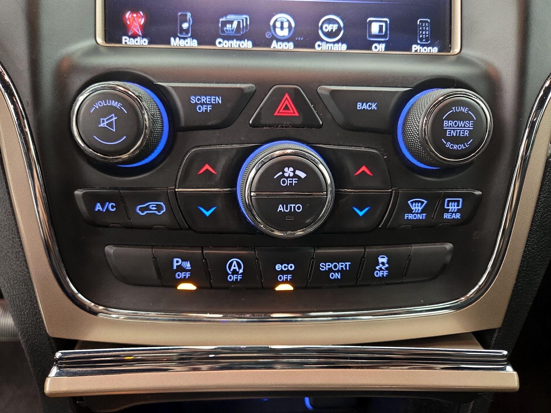 Thumbnail: 2016 Jeep Grand Cherokee - 16