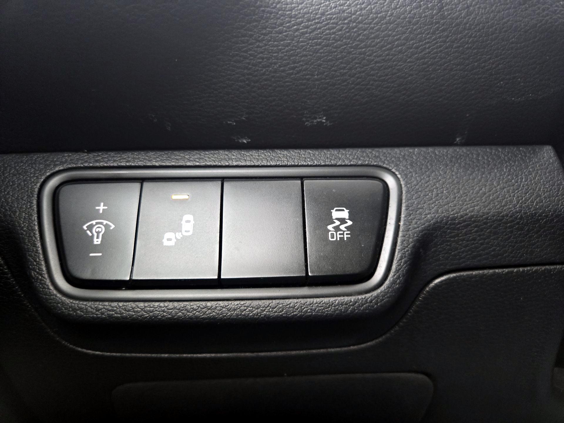 Thumbnail: 2023 Kia Forte - 13