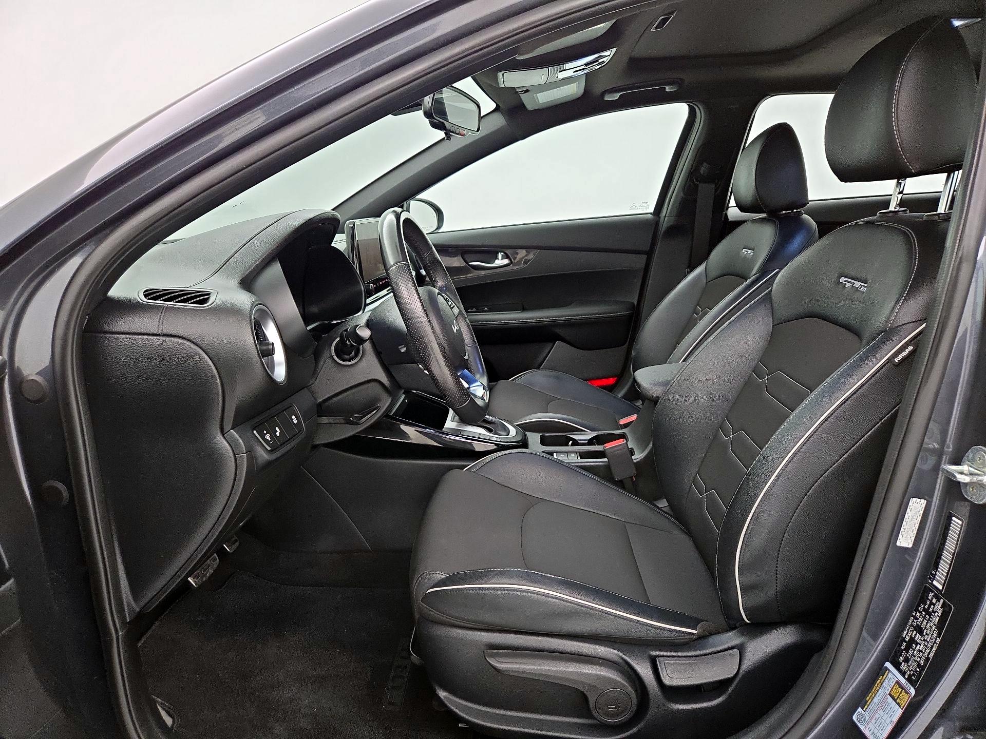 Thumbnail: 2023 Kia Forte - 11