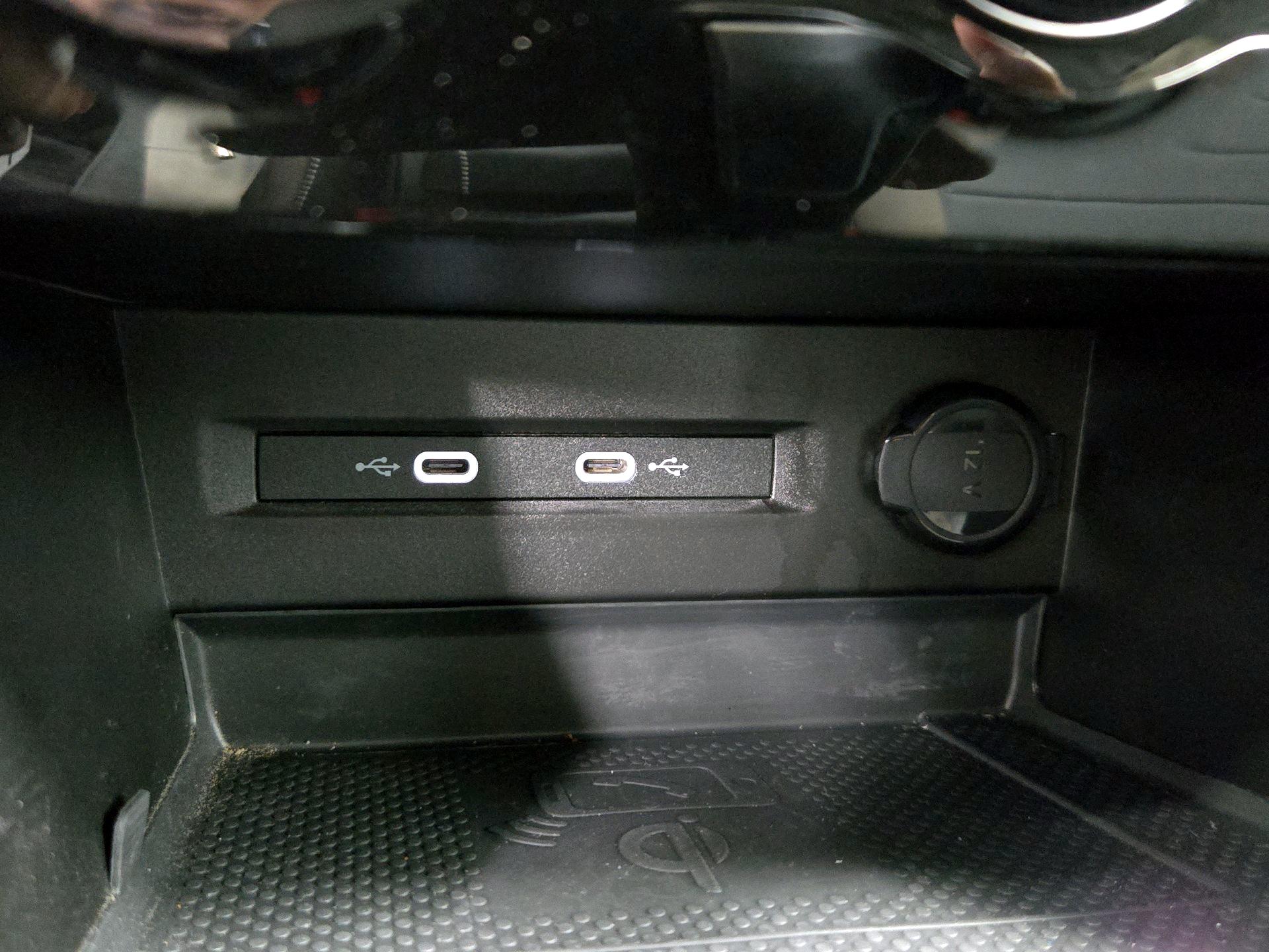 Thumbnail: 2022 Volkswagen Taos - 18