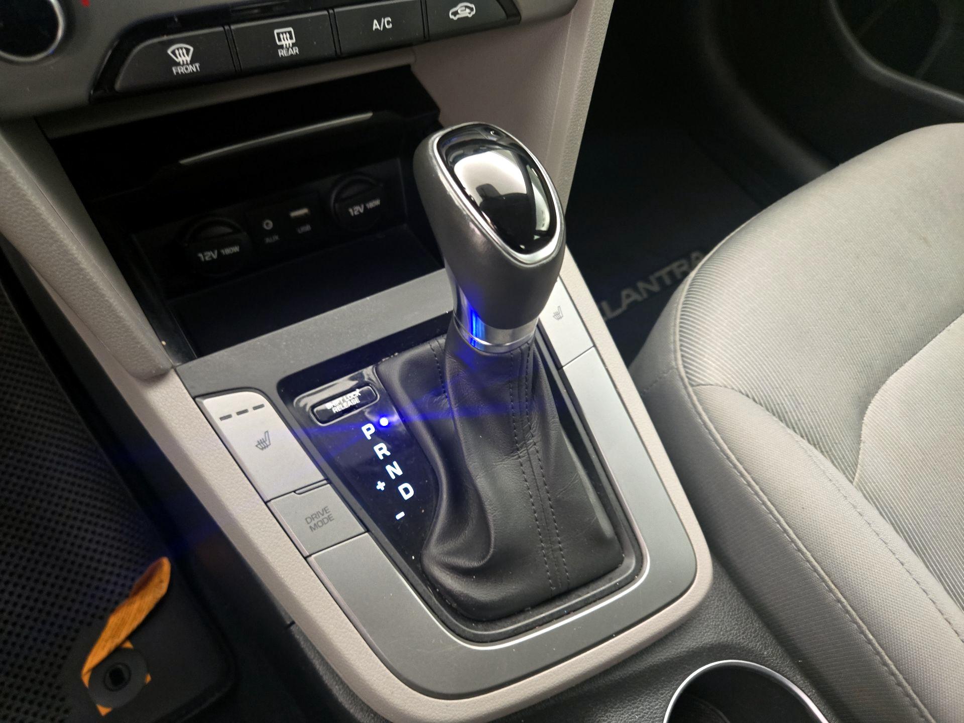 Thumbnail: 2017 Hyundai Elantra - 17