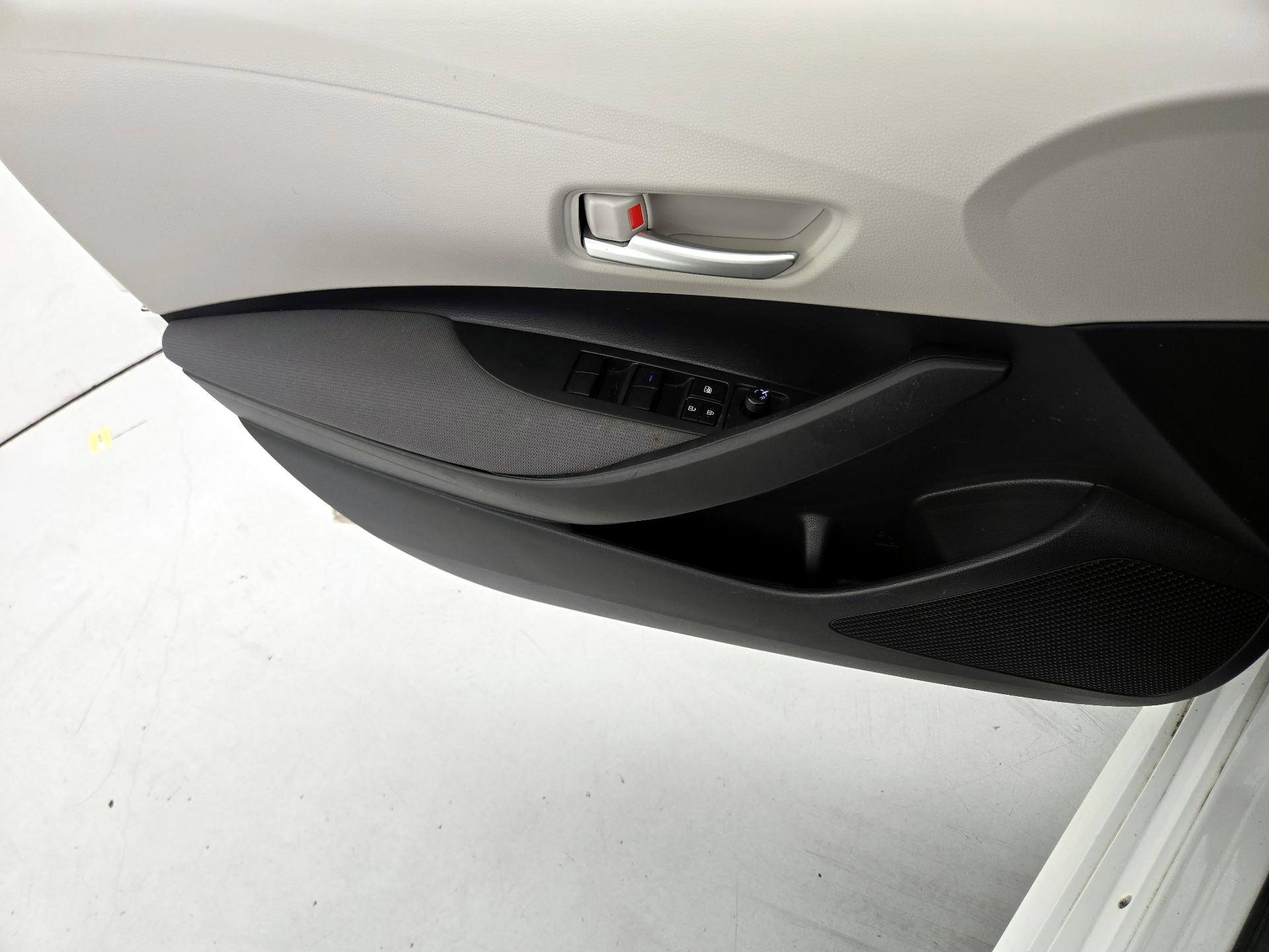 Thumbnail: 2021 Toyota Corolla - 12