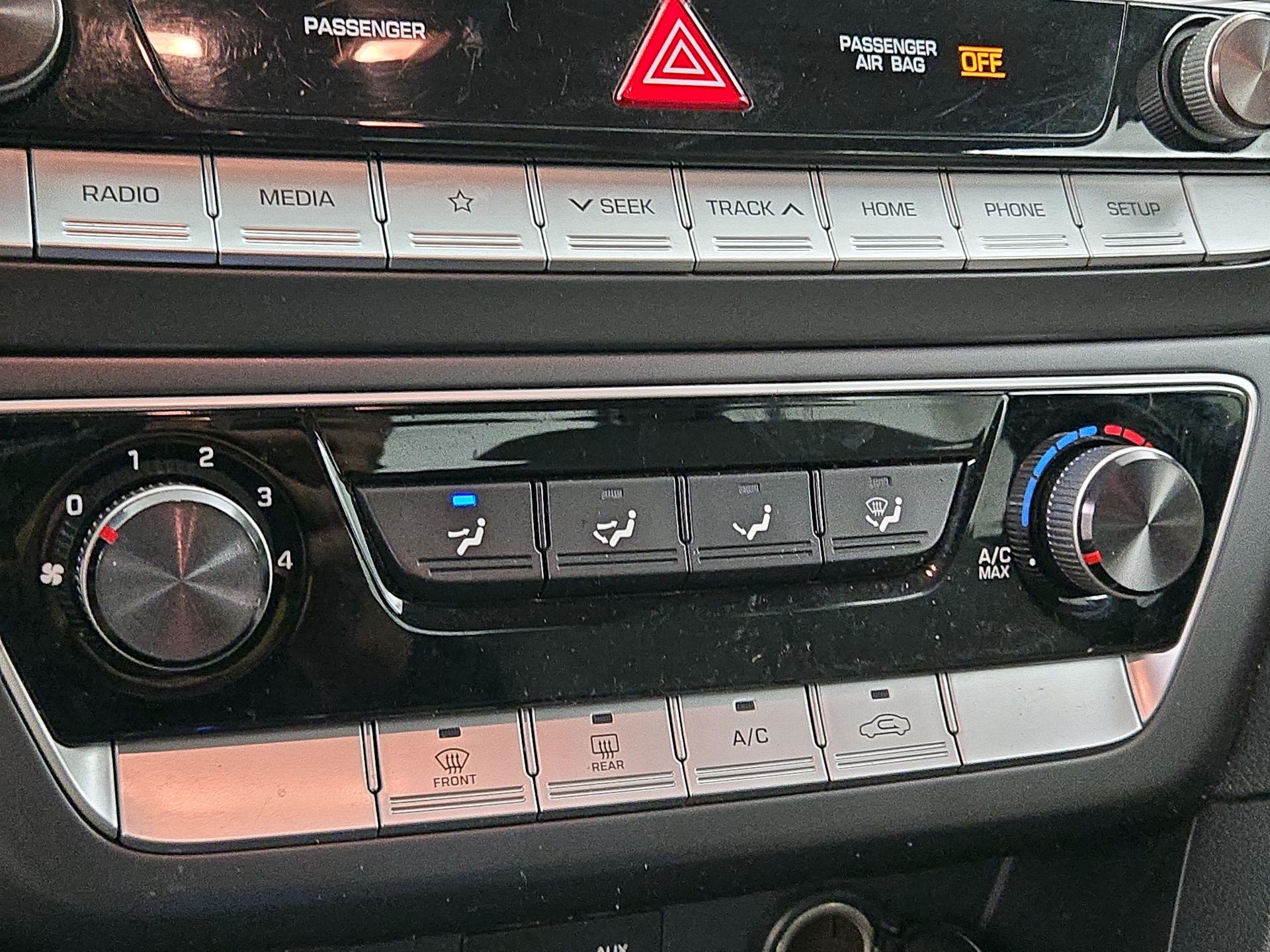 Thumbnail: 2019 Hyundai Sonata - 16