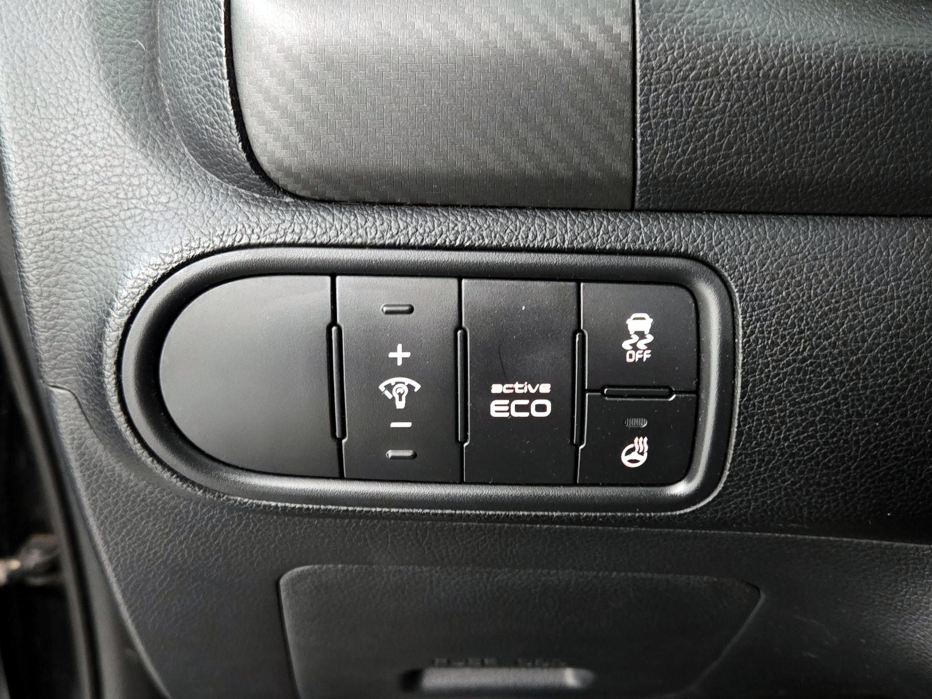 Thumbnail: 2016 Kia Forte - 13