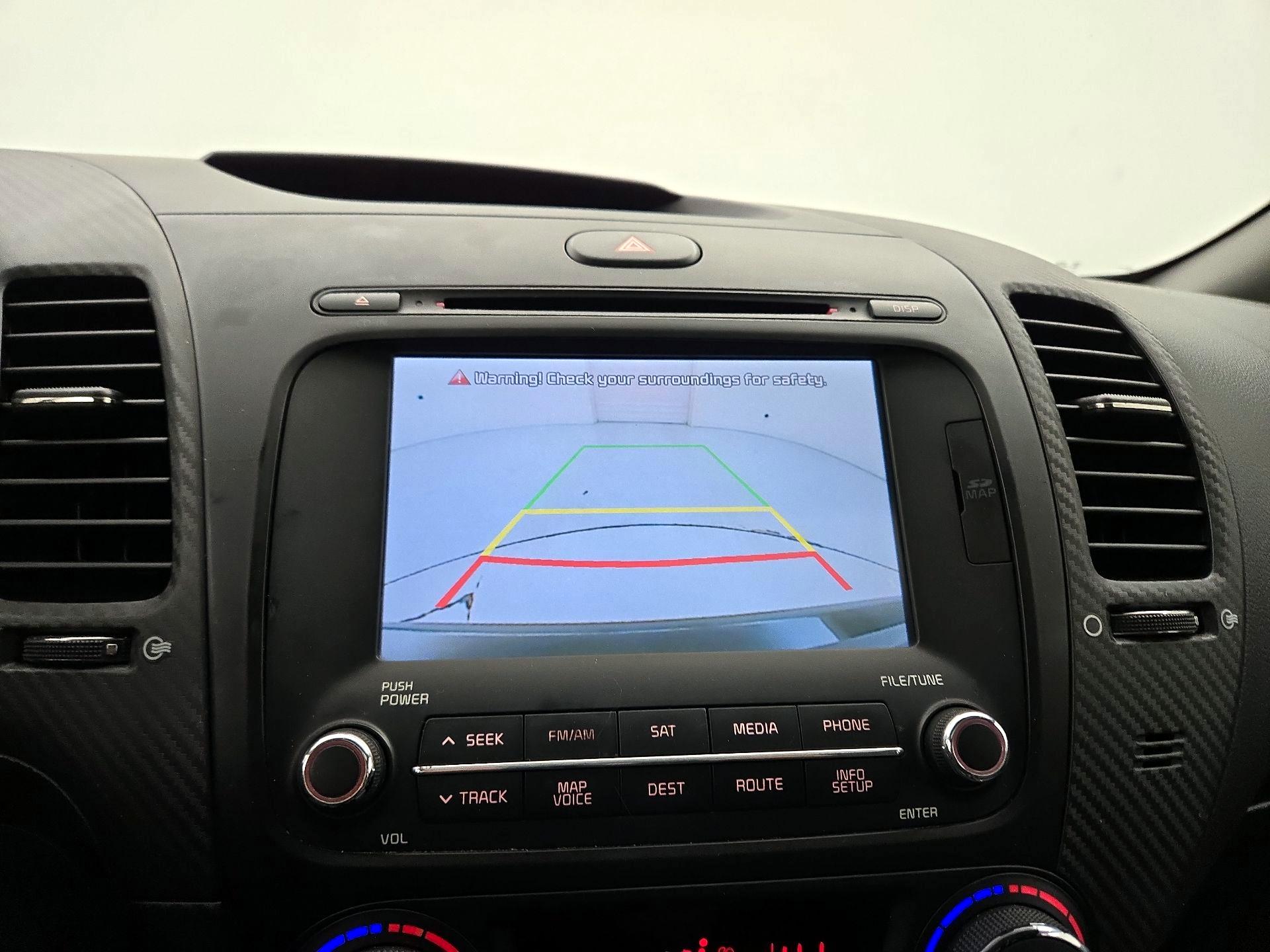 Thumbnail: 2016 Kia Forte - 15