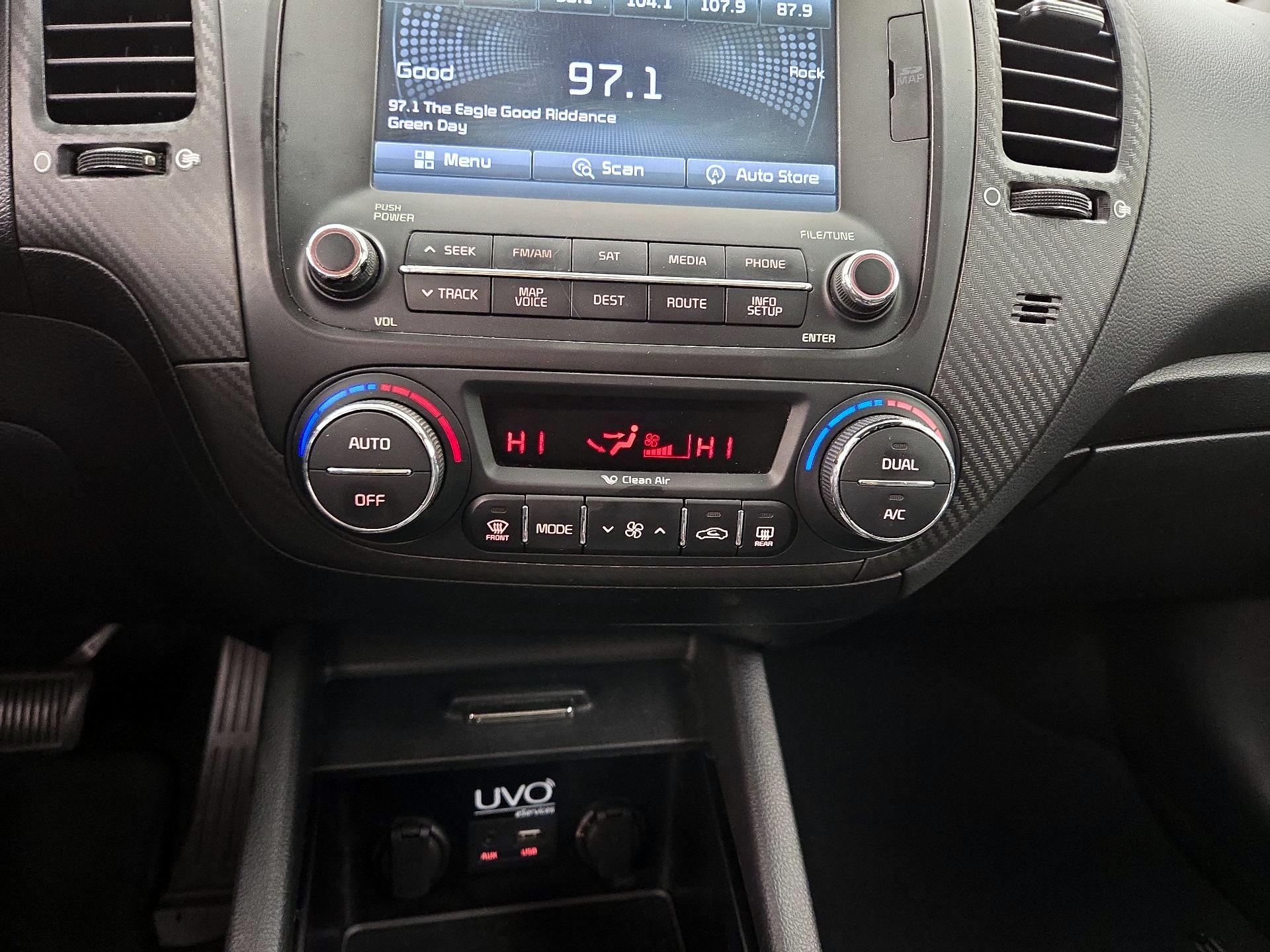 Thumbnail: 2016 Kia Forte - 17