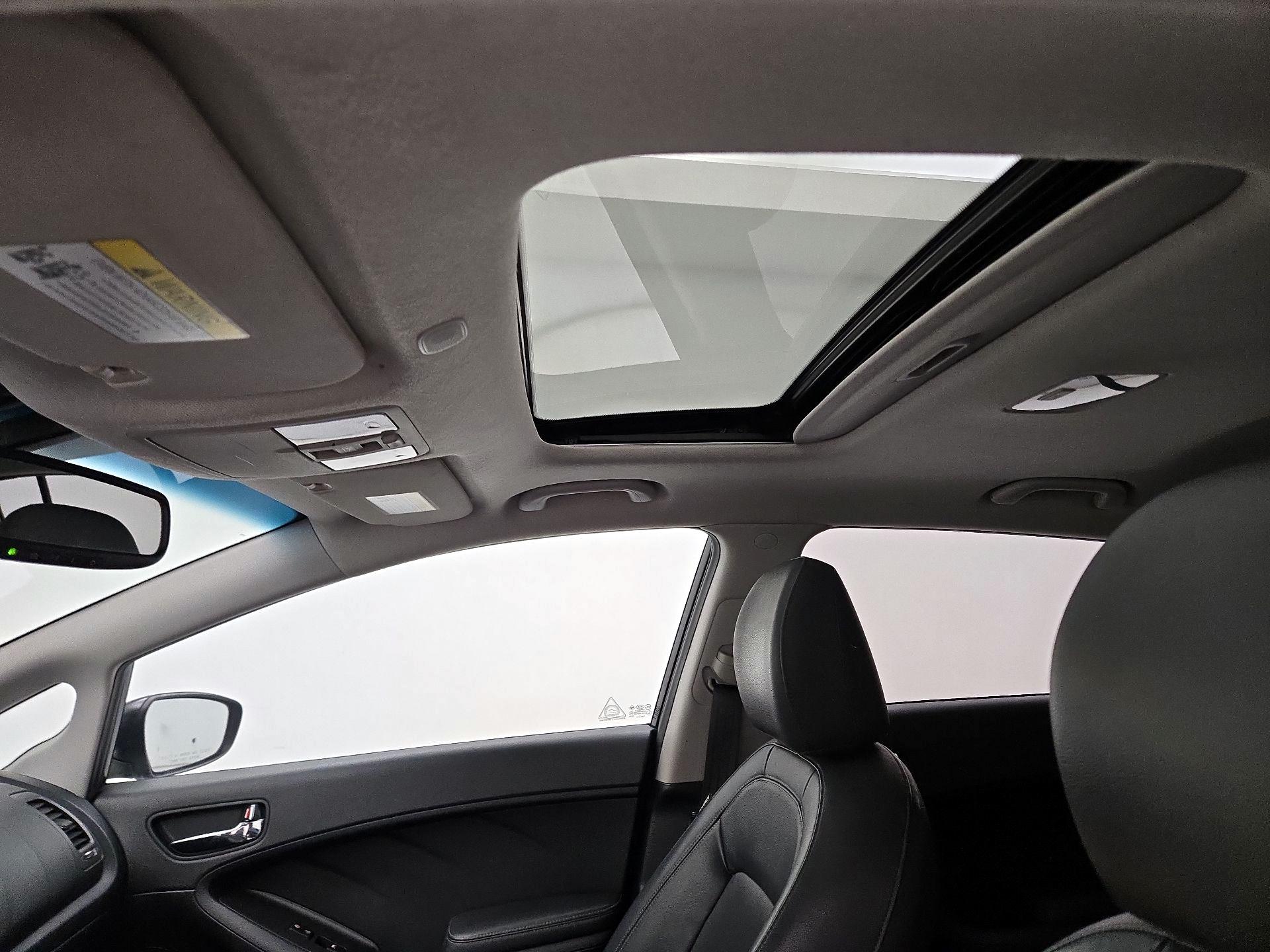 Thumbnail: 2016 Kia Forte - 20