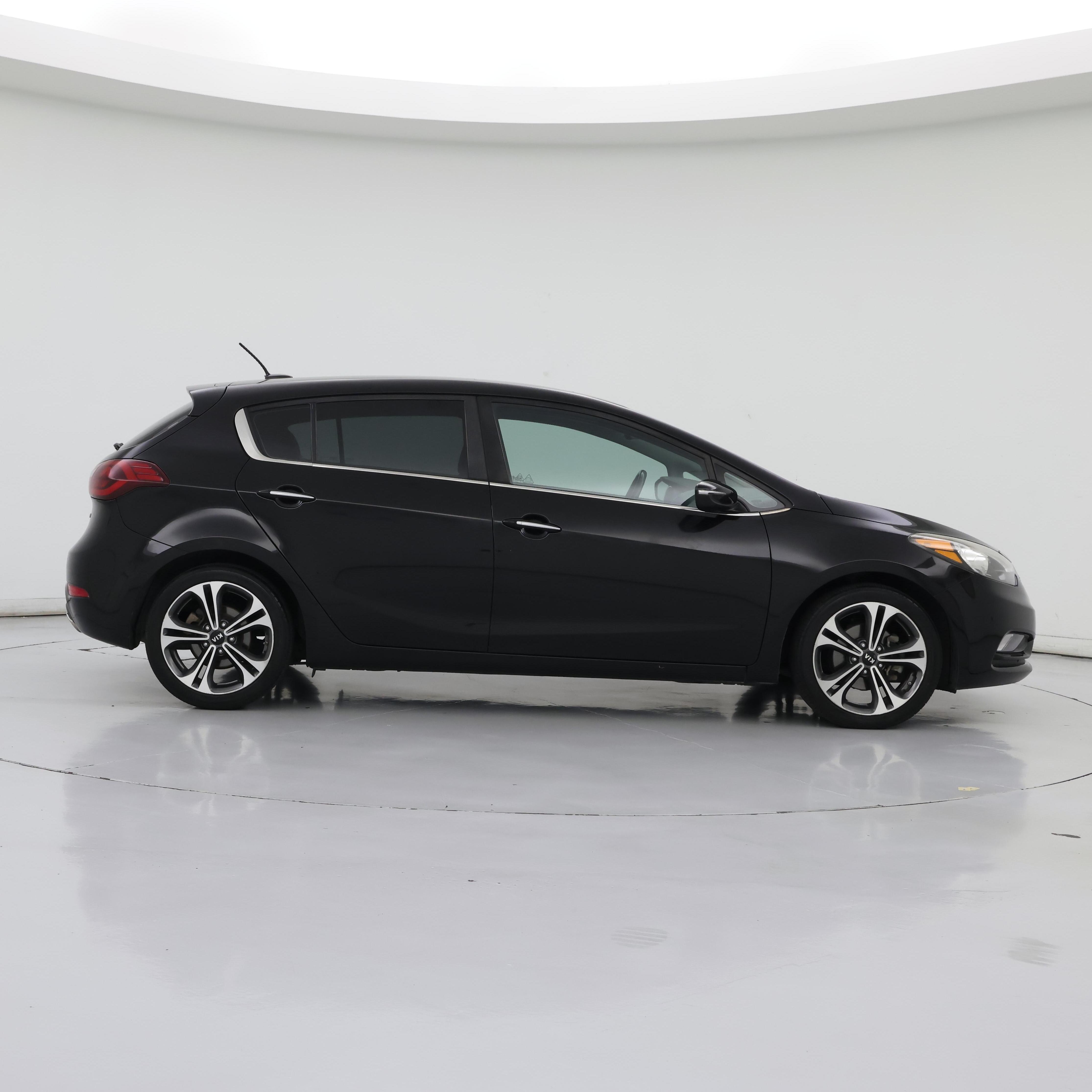 Thumbnail: 2016 Kia Forte - 7