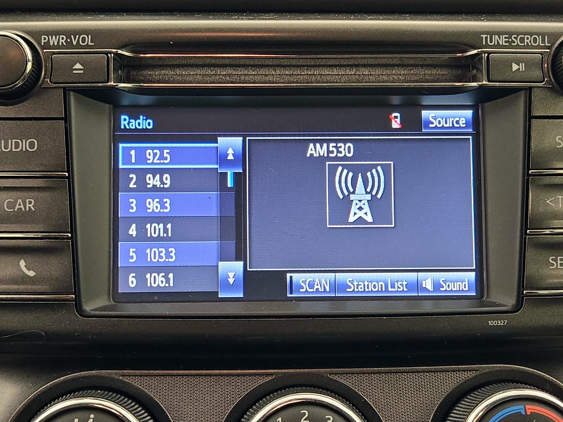 Thumbnail: 2014 Toyota RAV4 - 15