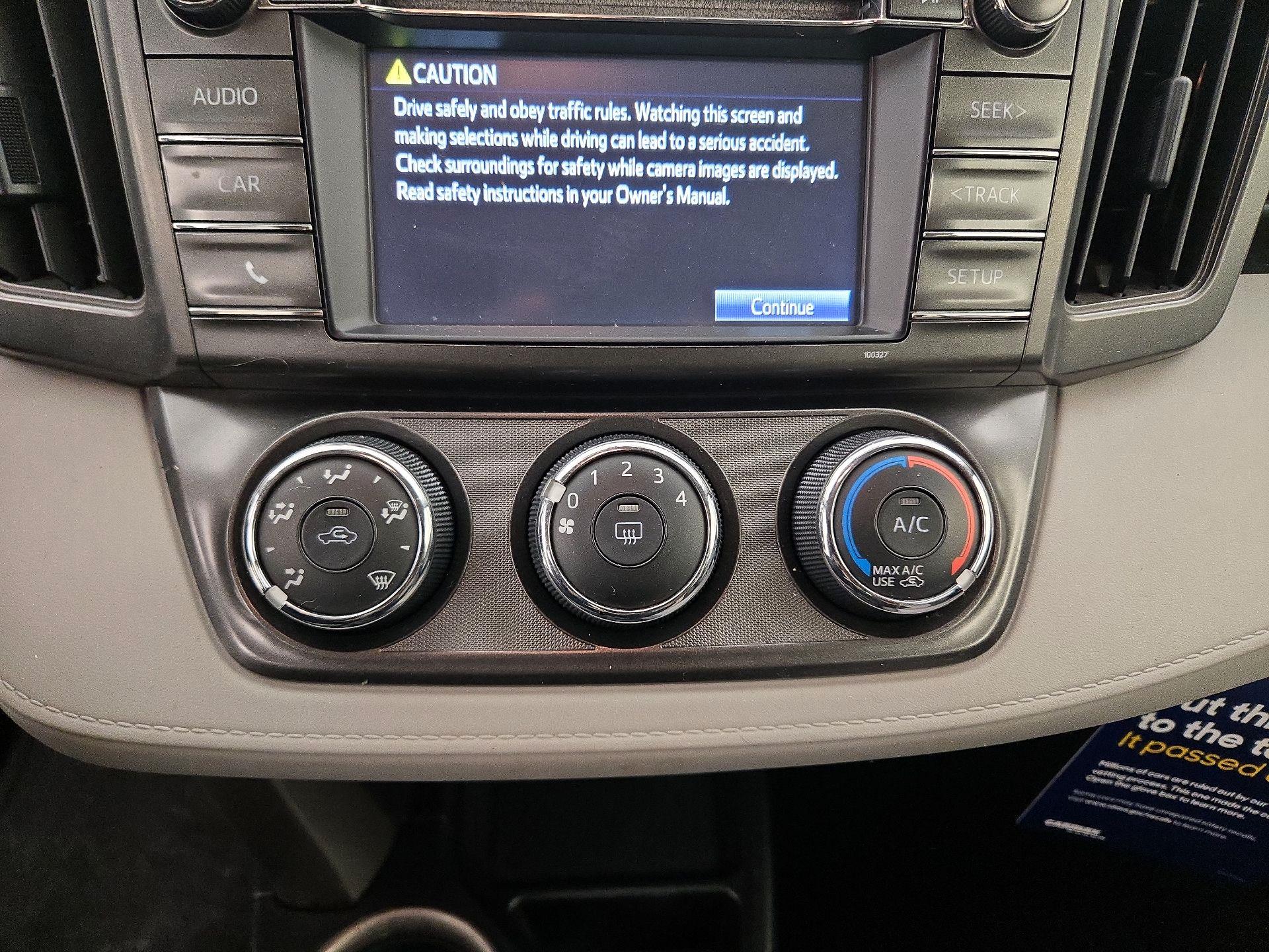 Thumbnail: 2014 Toyota RAV4 - 16