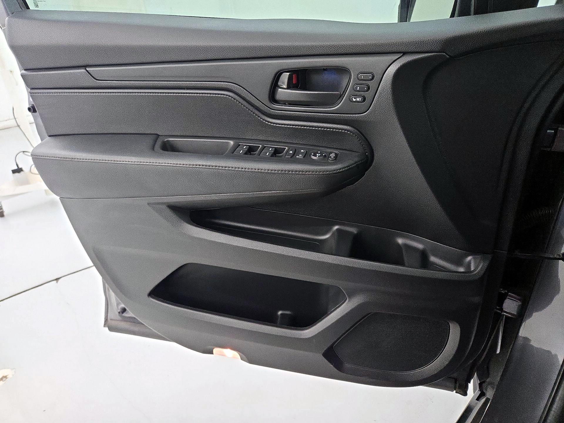 Thumbnail: 2024 Honda Odyssey - 12