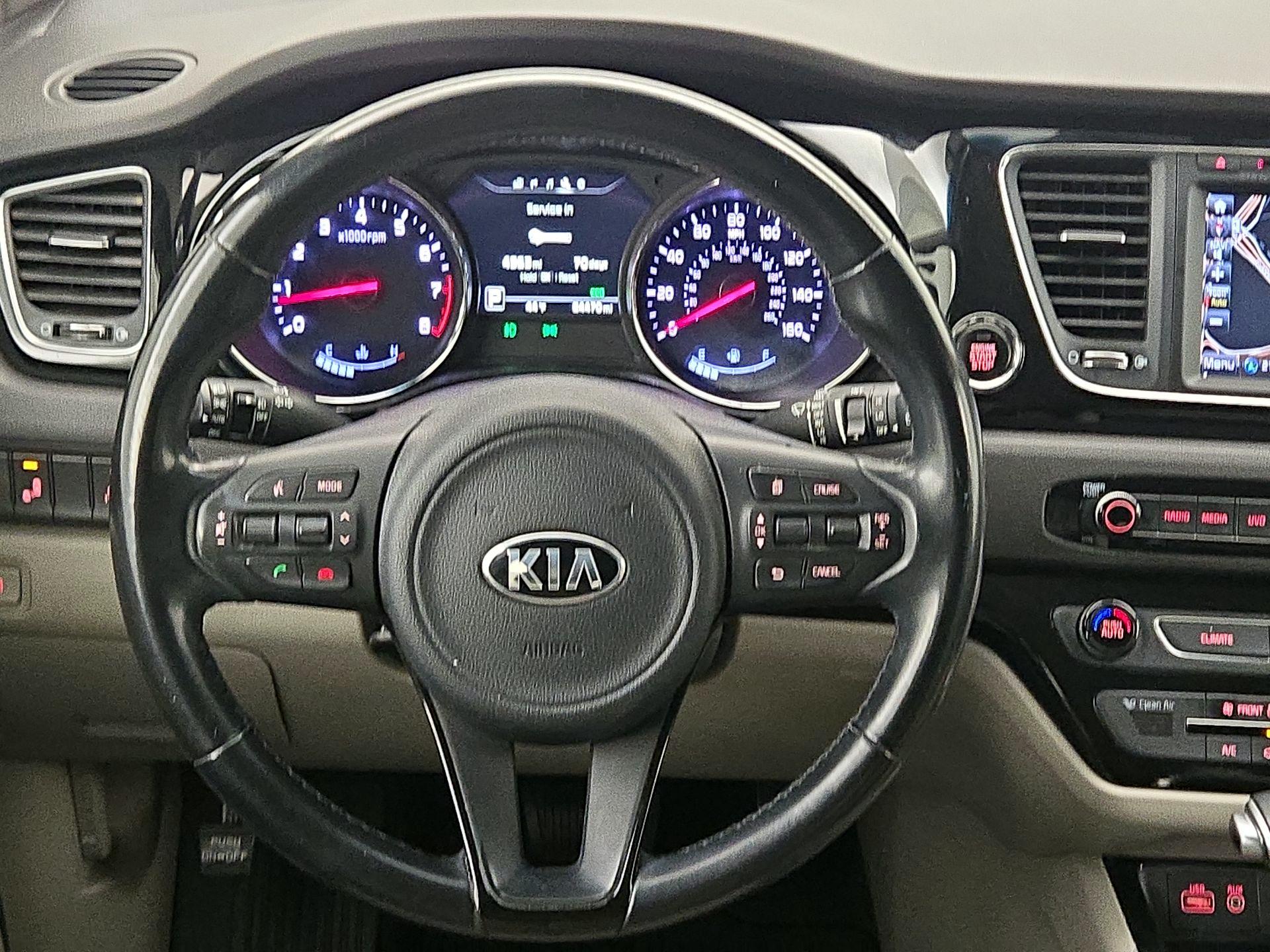 Thumbnail: 2017 Kia Sedona - 10