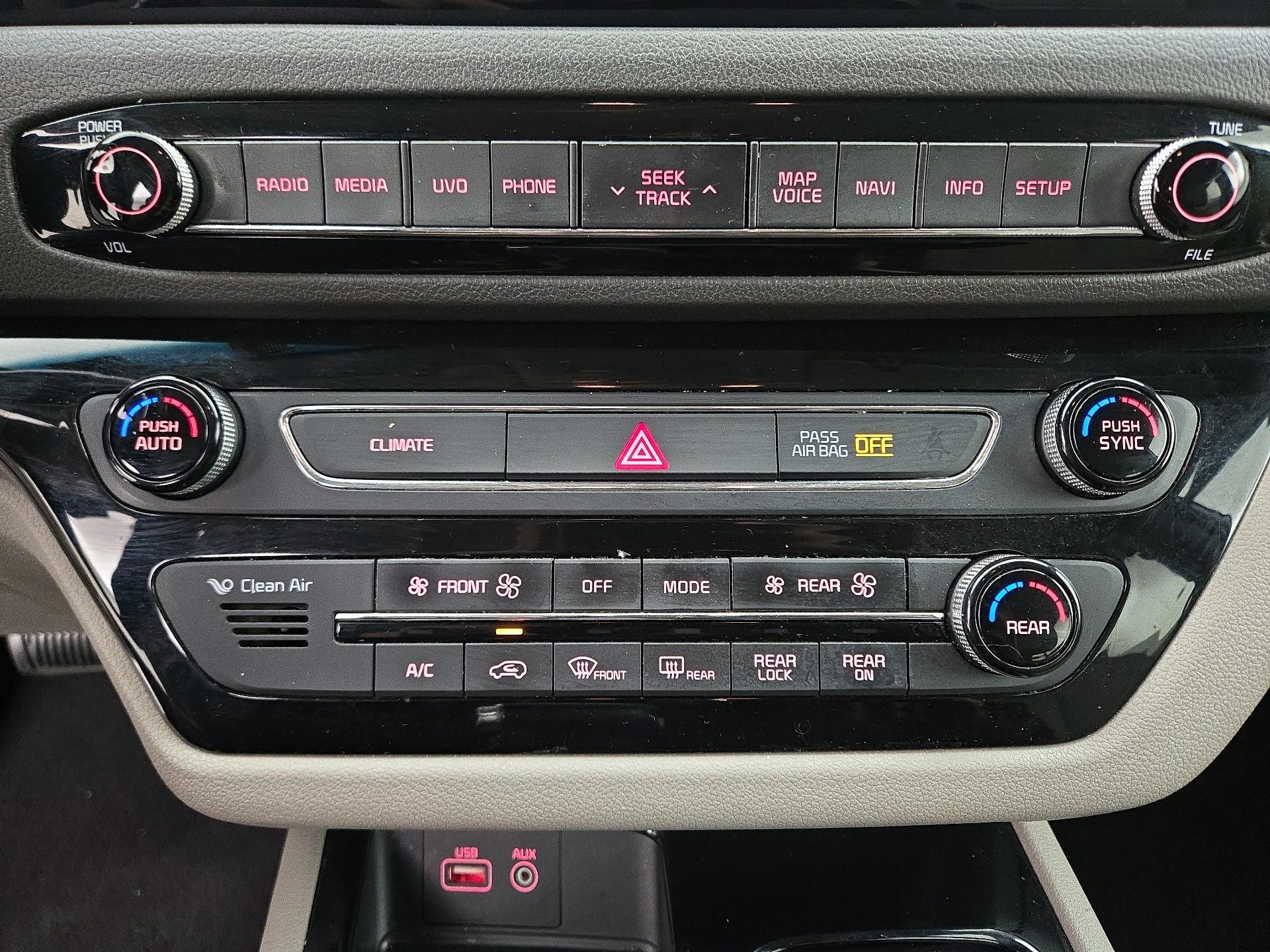 Thumbnail: 2017 Kia Sedona - 17