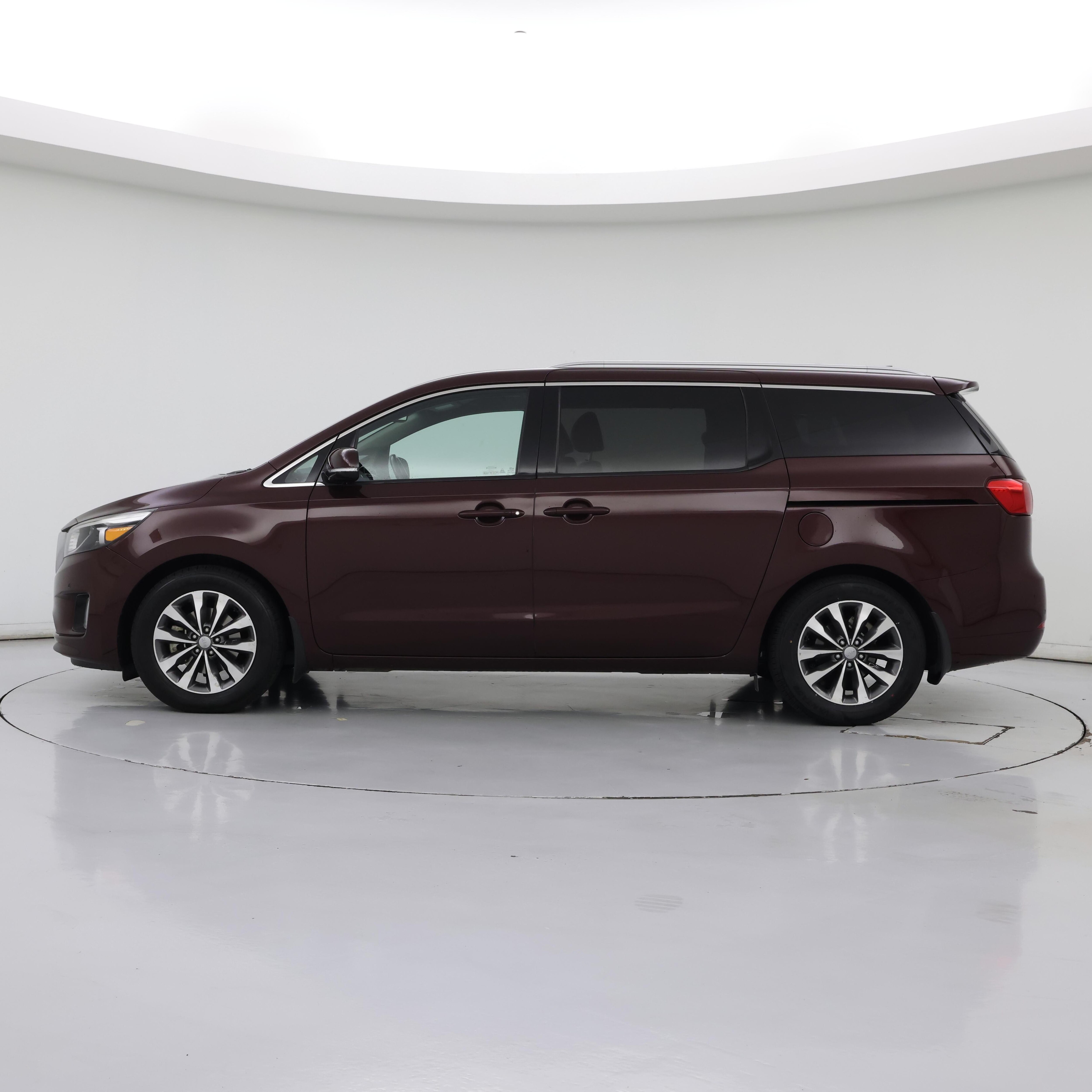 Thumbnail: 2017 Kia Sedona - 3