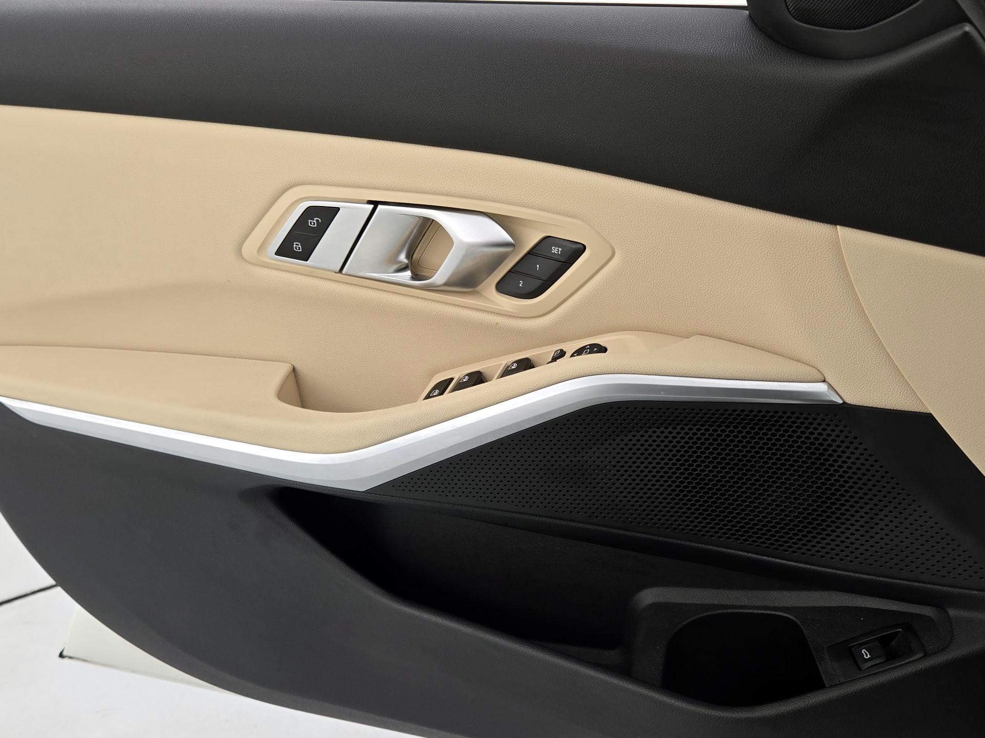 Thumbnail: 2020 BMW 3 Series - 12