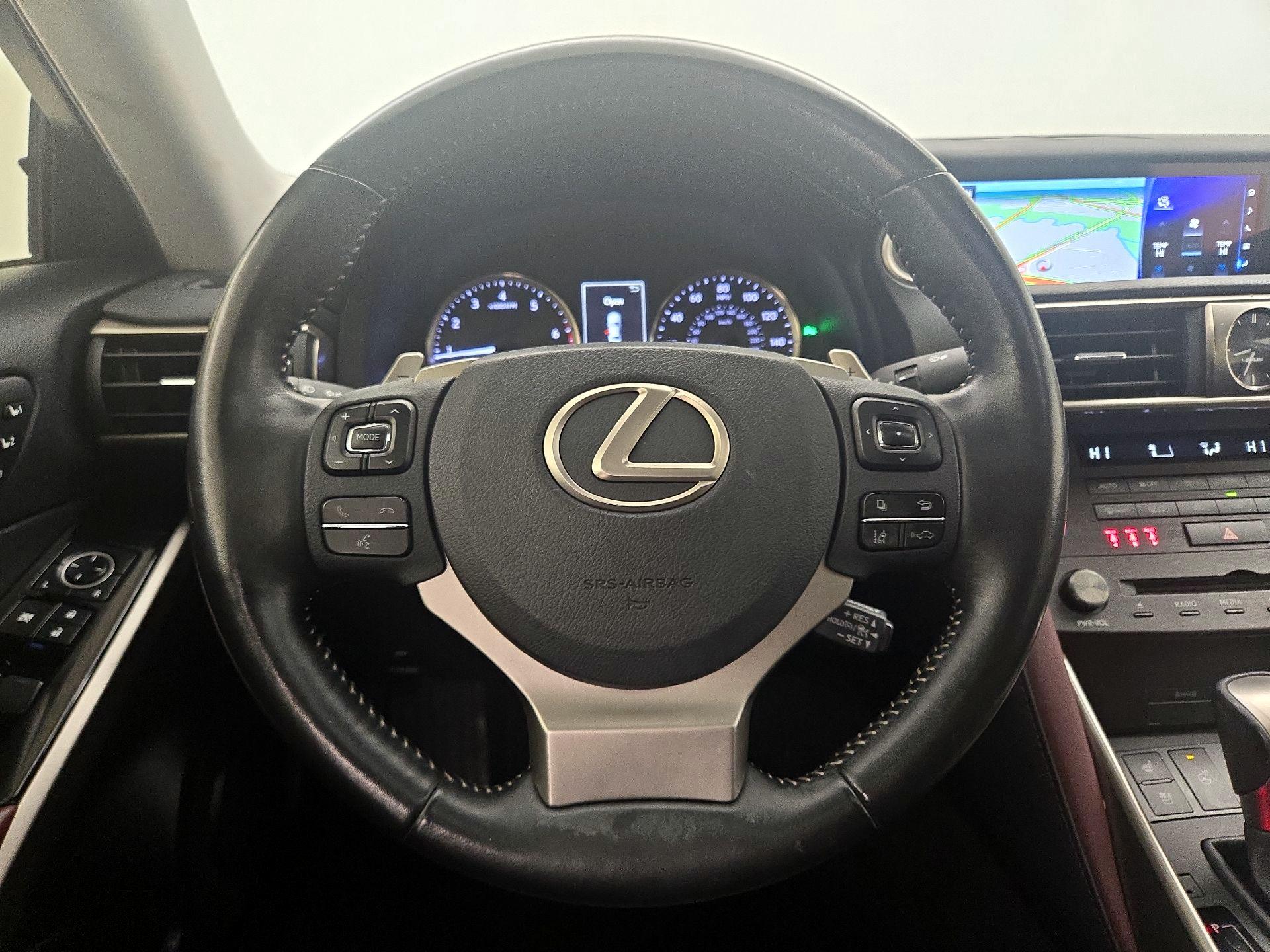 Thumbnail: 2020 Lexus IS - 10