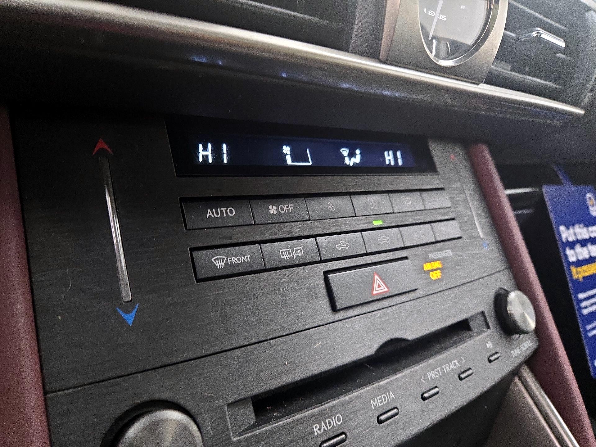 Thumbnail: 2020 Lexus IS - 17