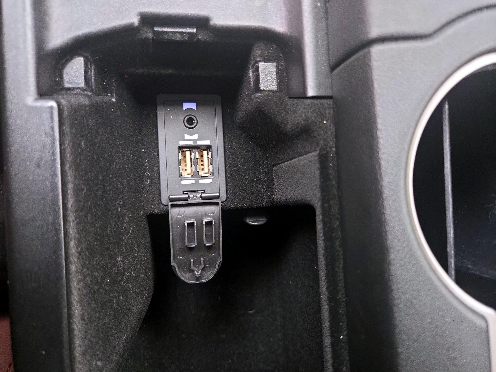 Thumbnail: 2020 Lexus IS - 19