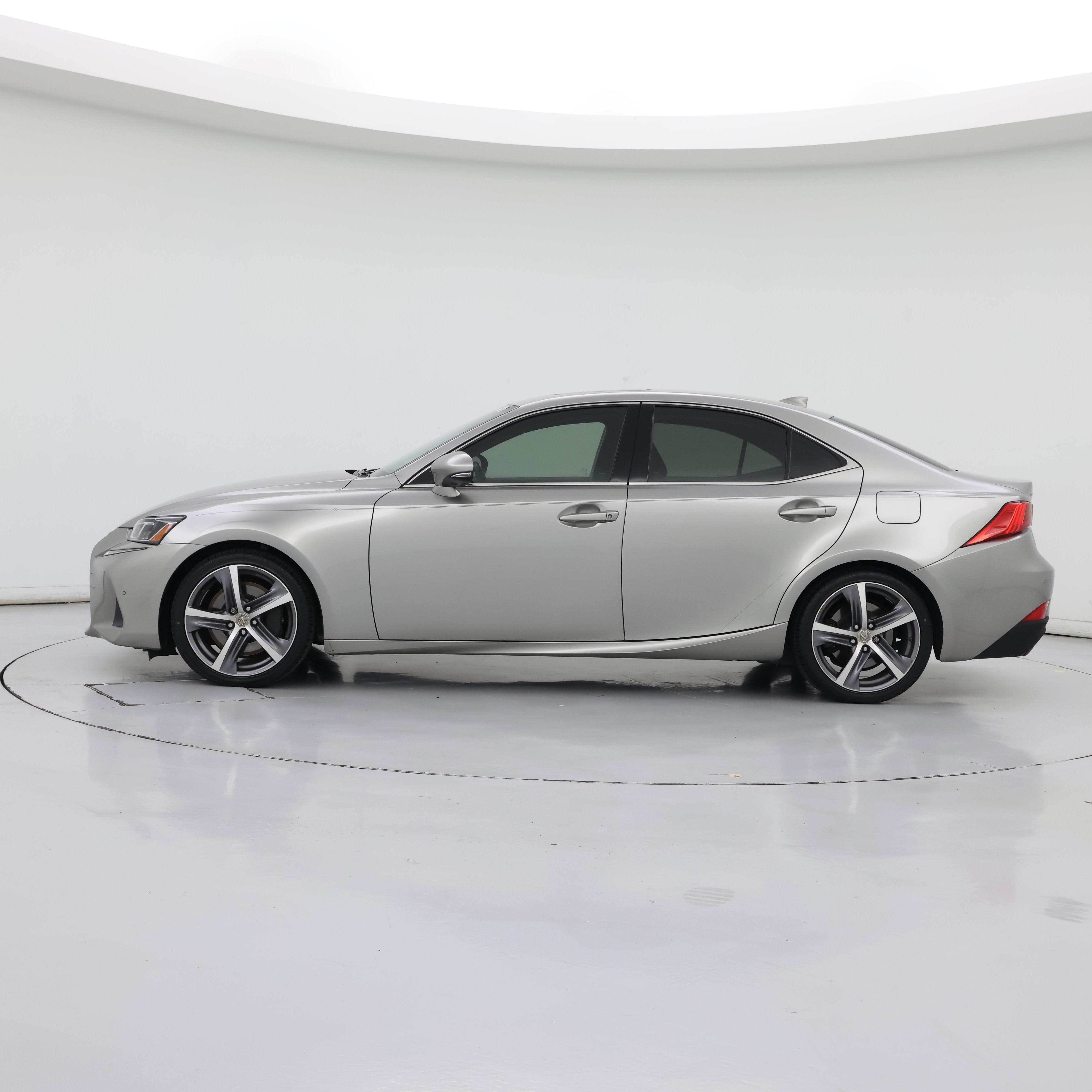 Thumbnail: 2020 Lexus IS - 3