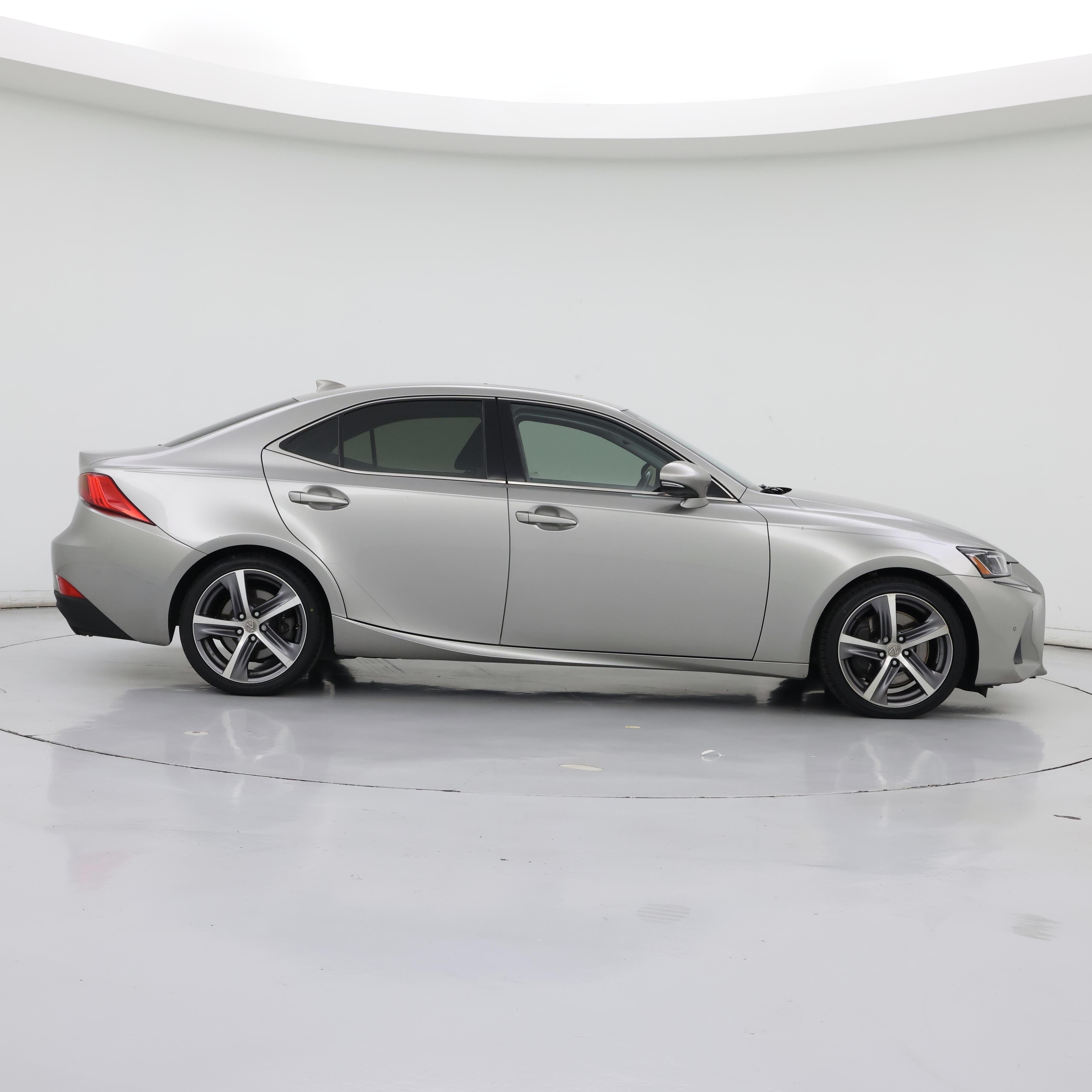 Thumbnail: 2020 Lexus IS - 7