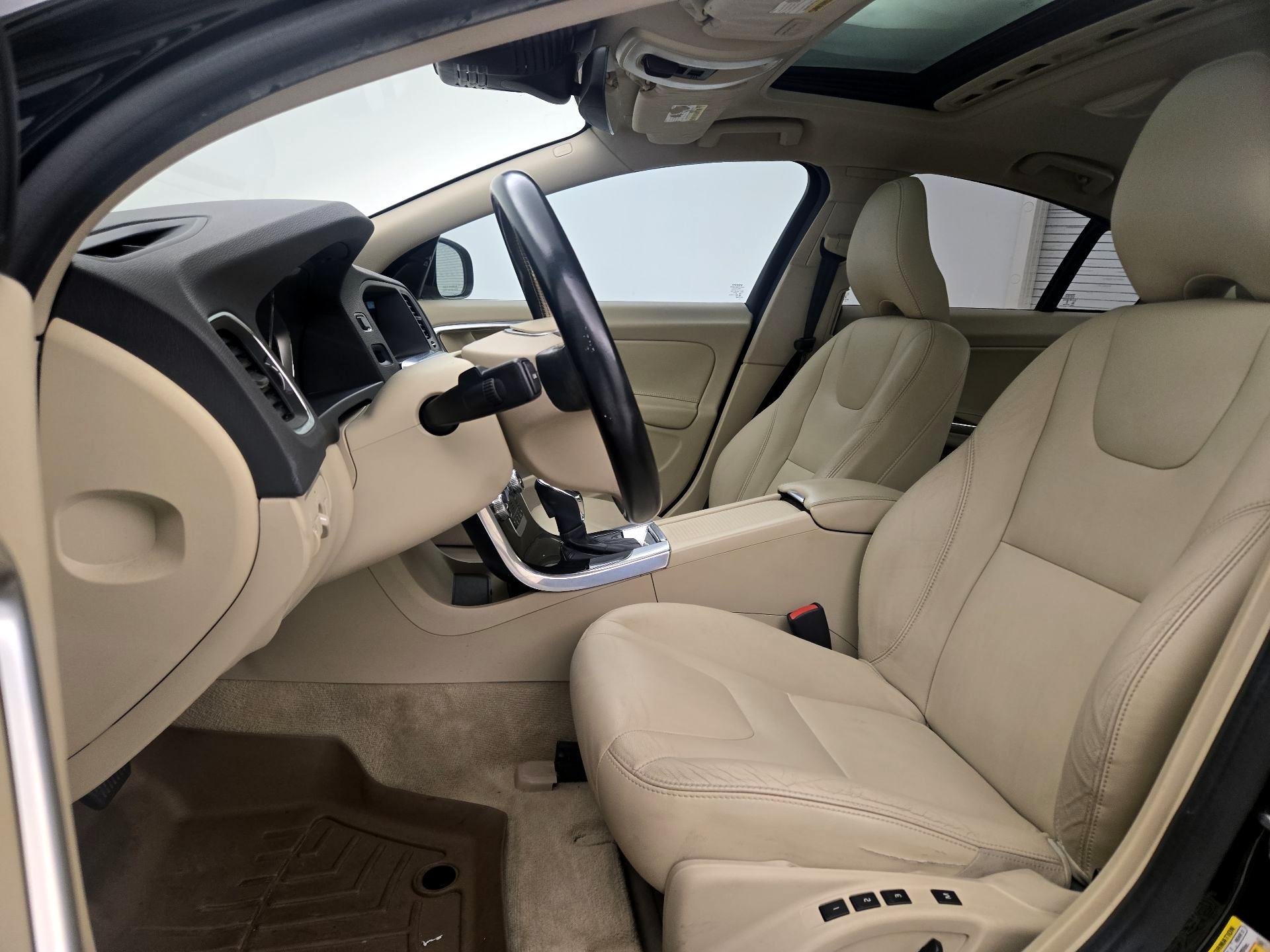 Thumbnail: 2015 Volvo S60 - 11