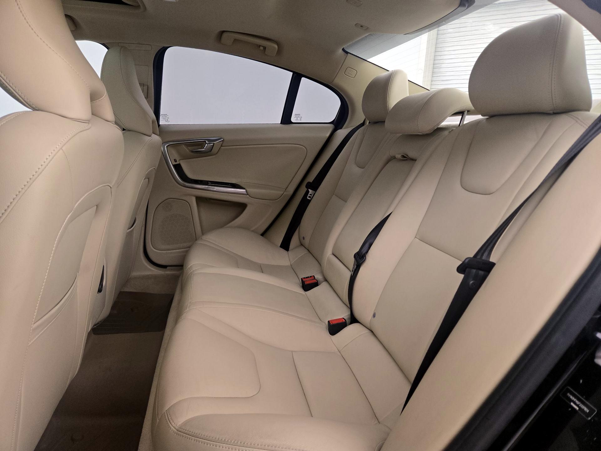 Thumbnail: 2015 Volvo S60 - 20