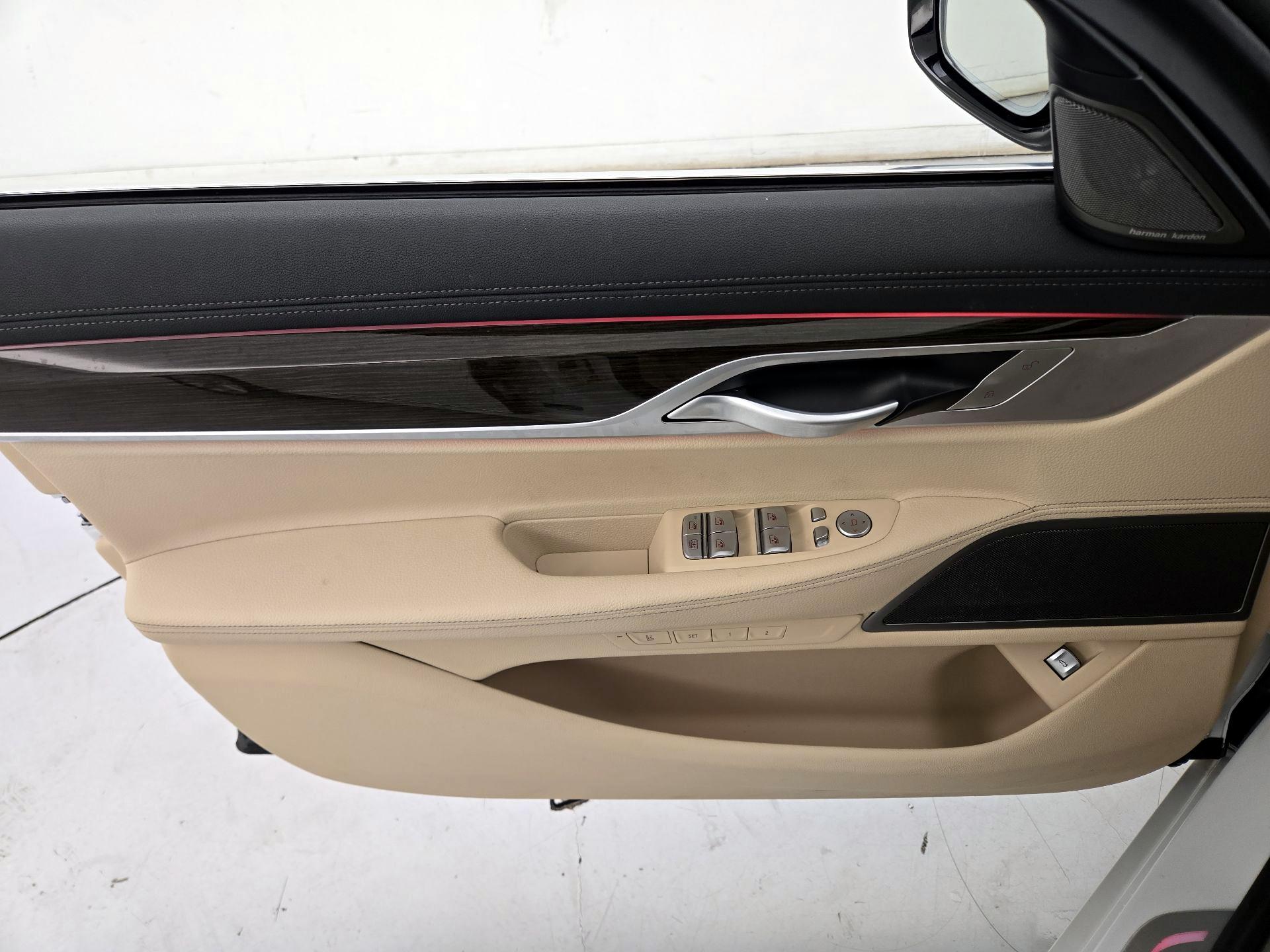 Thumbnail: 2021 BMW 7 Series - 12