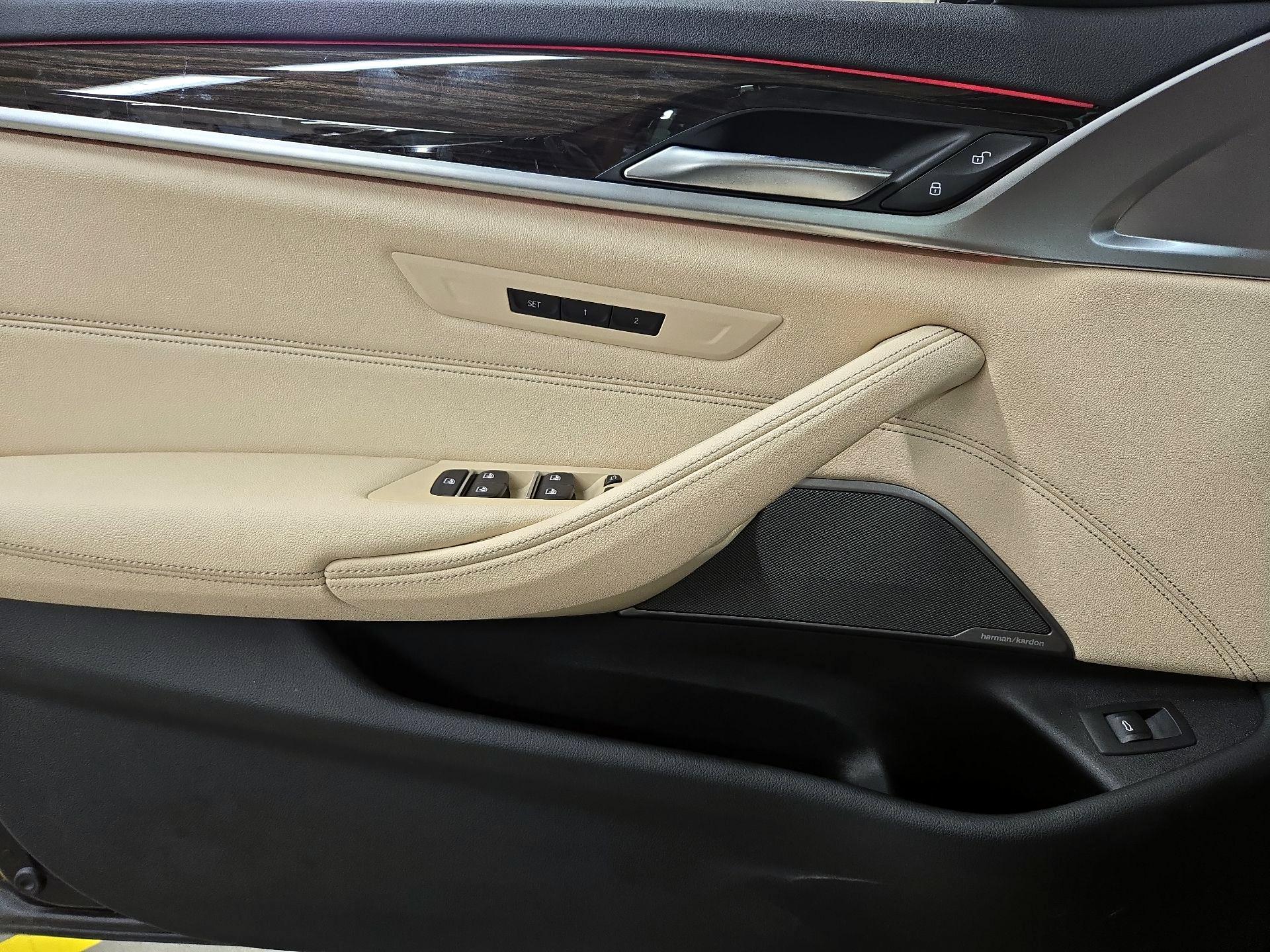 Thumbnail: 2023 BMW 5 Series - 12