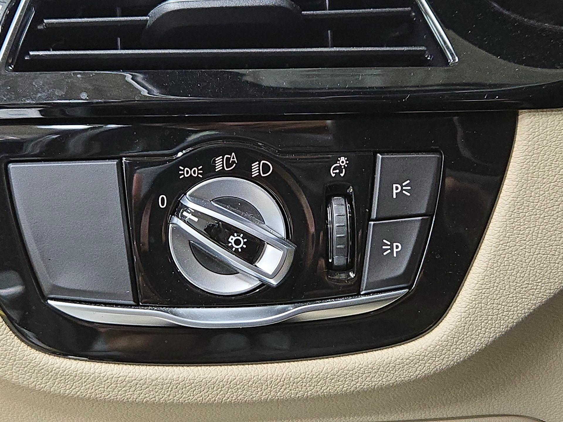 Thumbnail: 2023 BMW 5 Series - 13