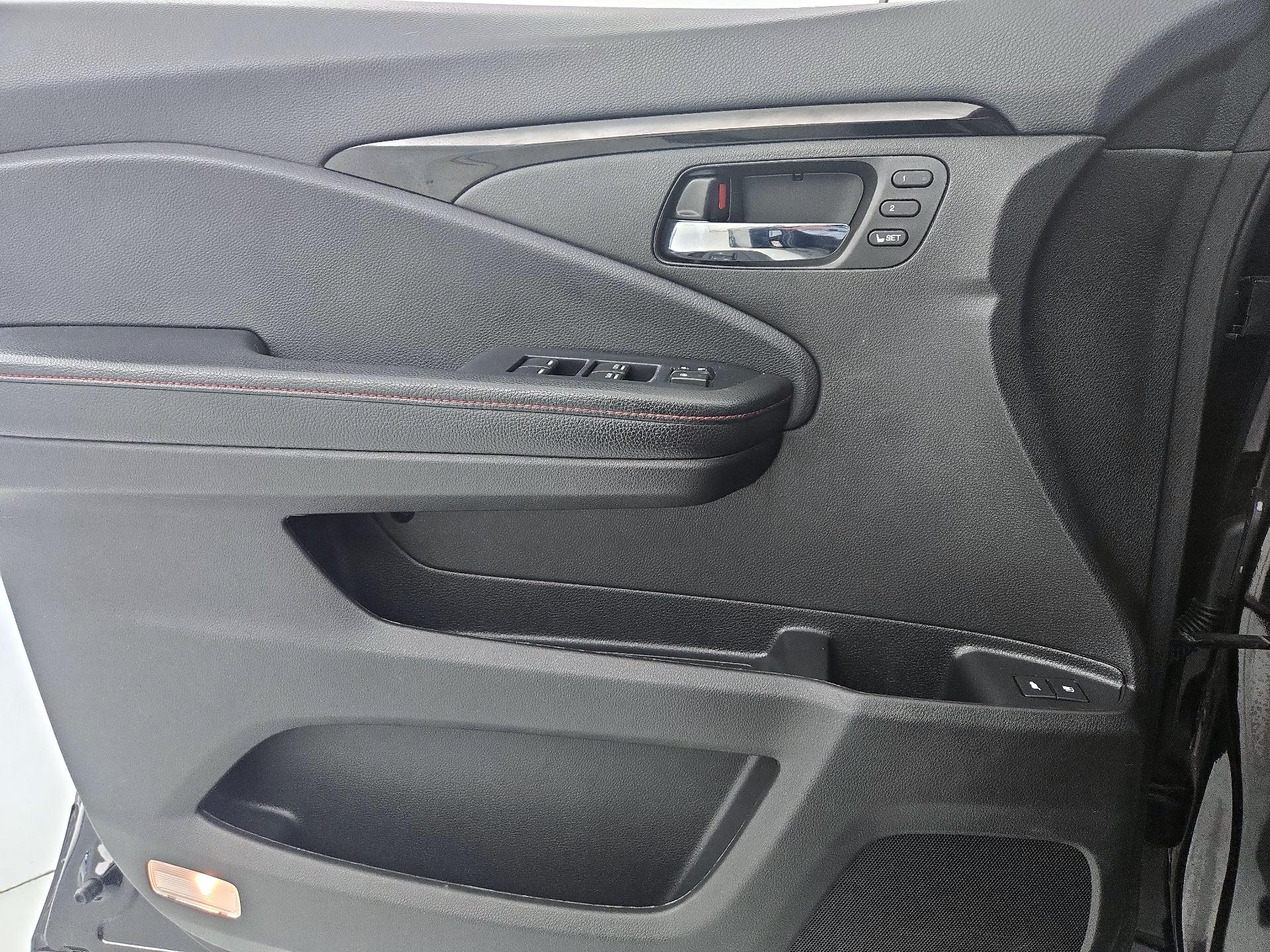 Thumbnail: 2022 Honda Pilot - 12