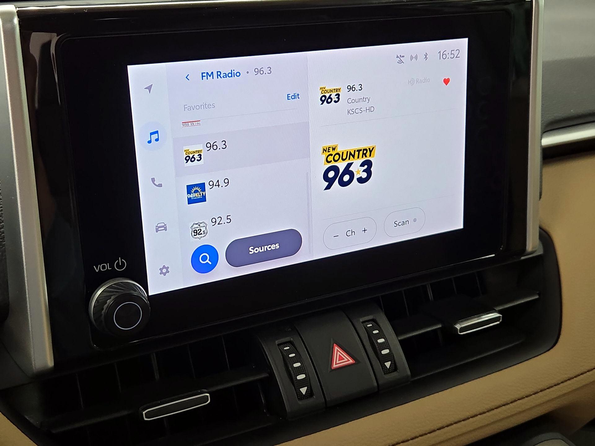 Thumbnail: 2023 Toyota RAV4 - 15