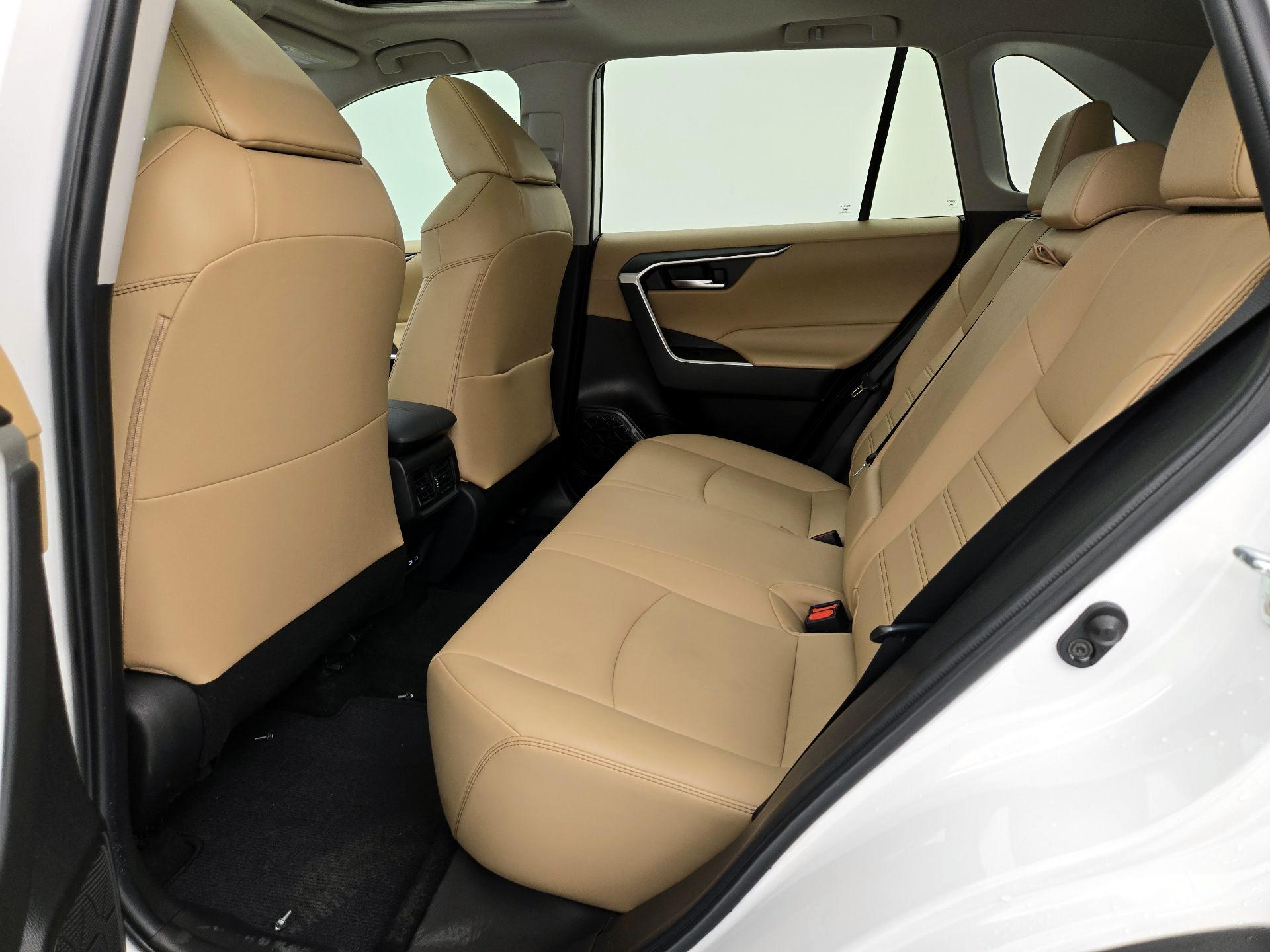 Thumbnail: 2023 Toyota RAV4 - 20