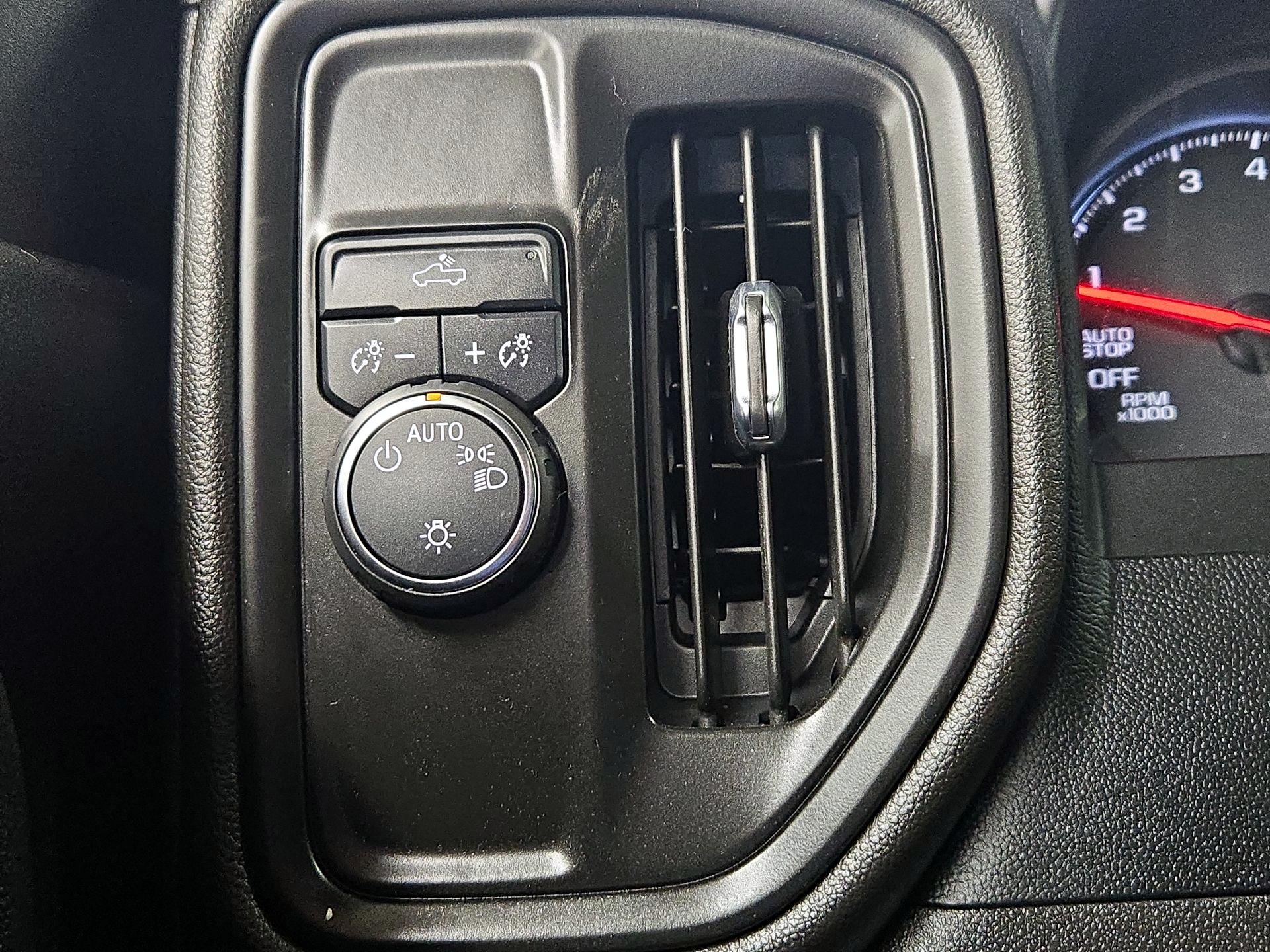 Thumbnail: 2022 Chevrolet Silverado 1500 - 13