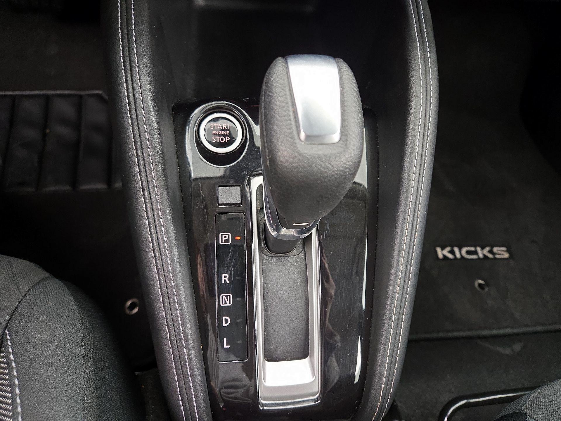 Thumbnail: 2020 Nissan Kicks - 16