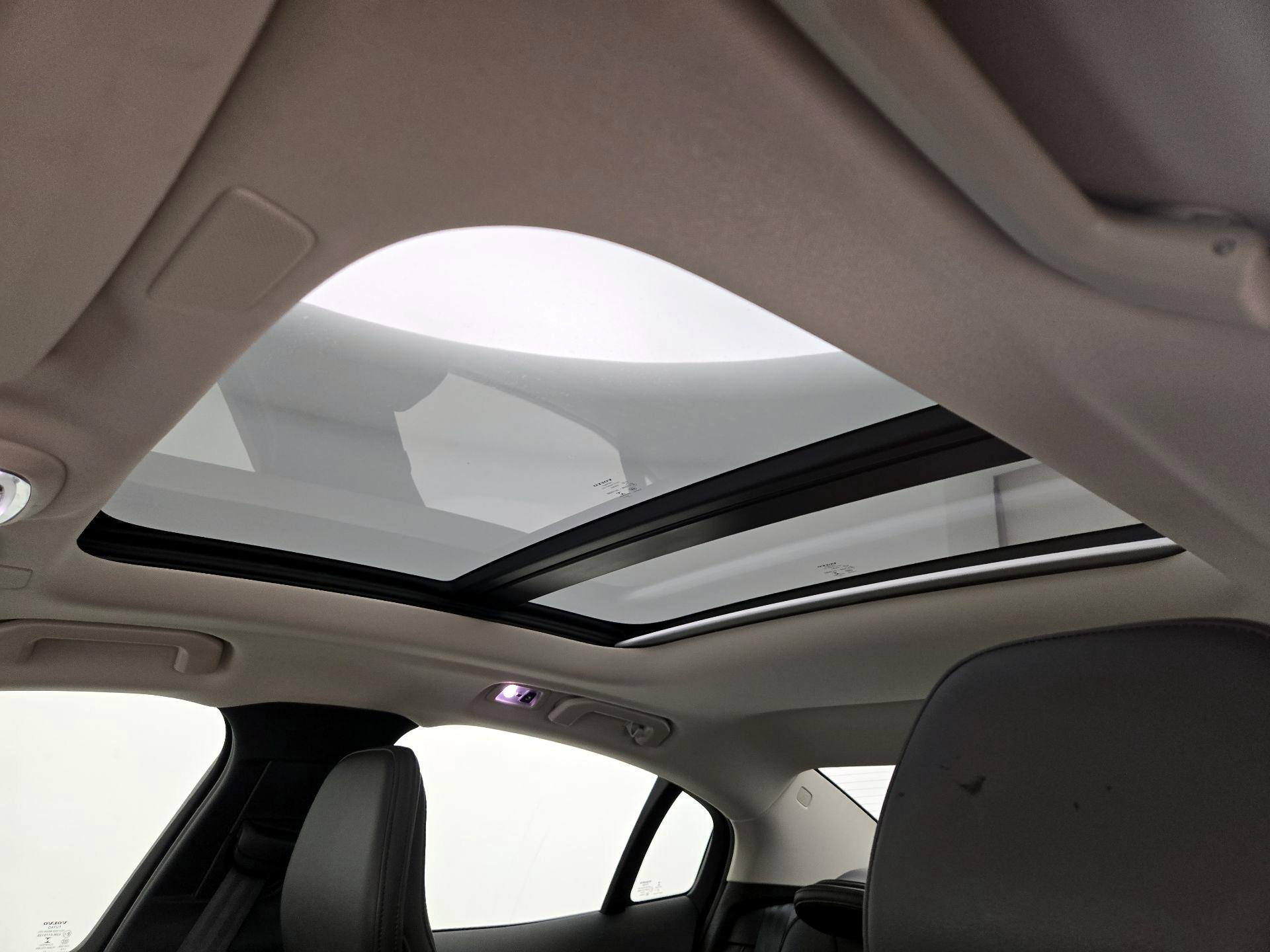 Thumbnail: 2021 Volvo S60 - 19