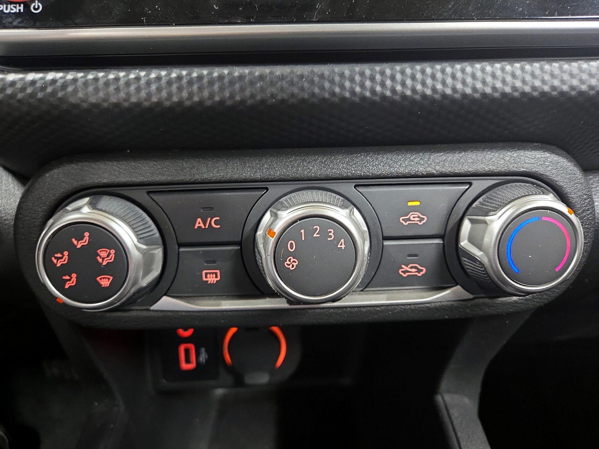 Thumbnail: 2023 Nissan Kicks - 16