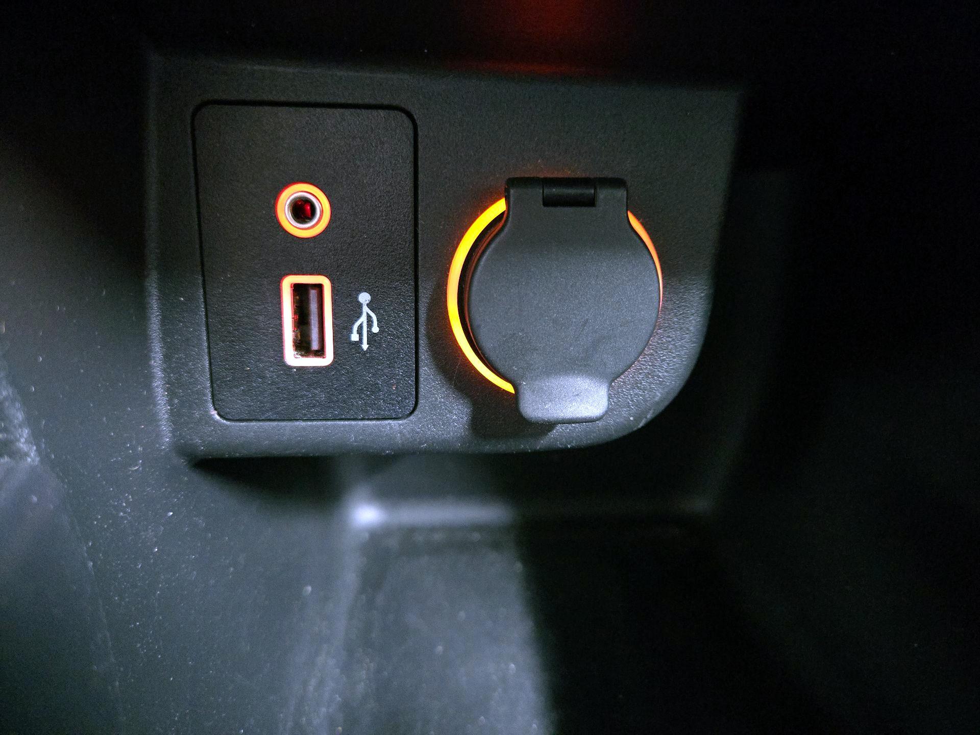 Thumbnail: 2023 Nissan Kicks - 18