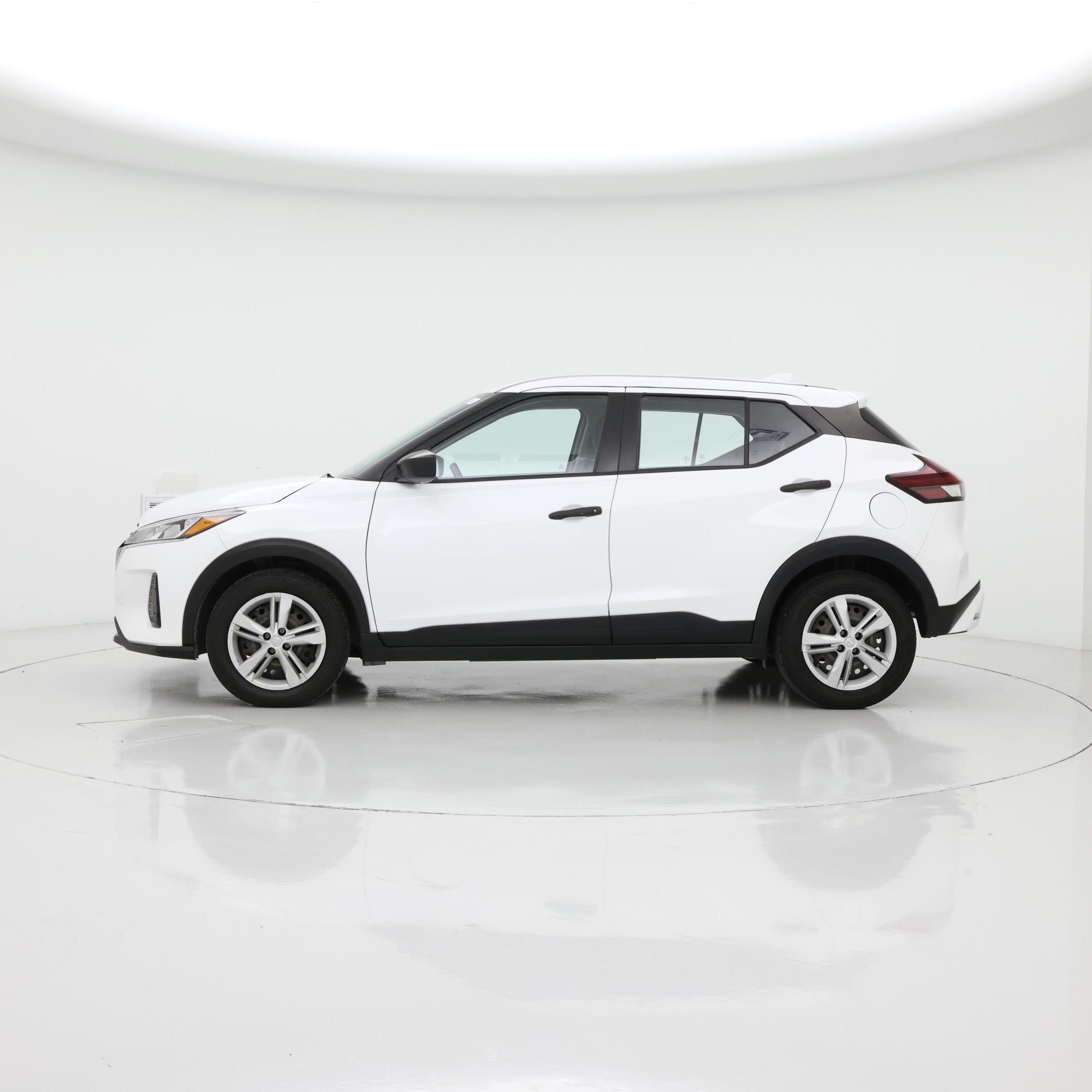 Thumbnail: 2023 Nissan Kicks - 3