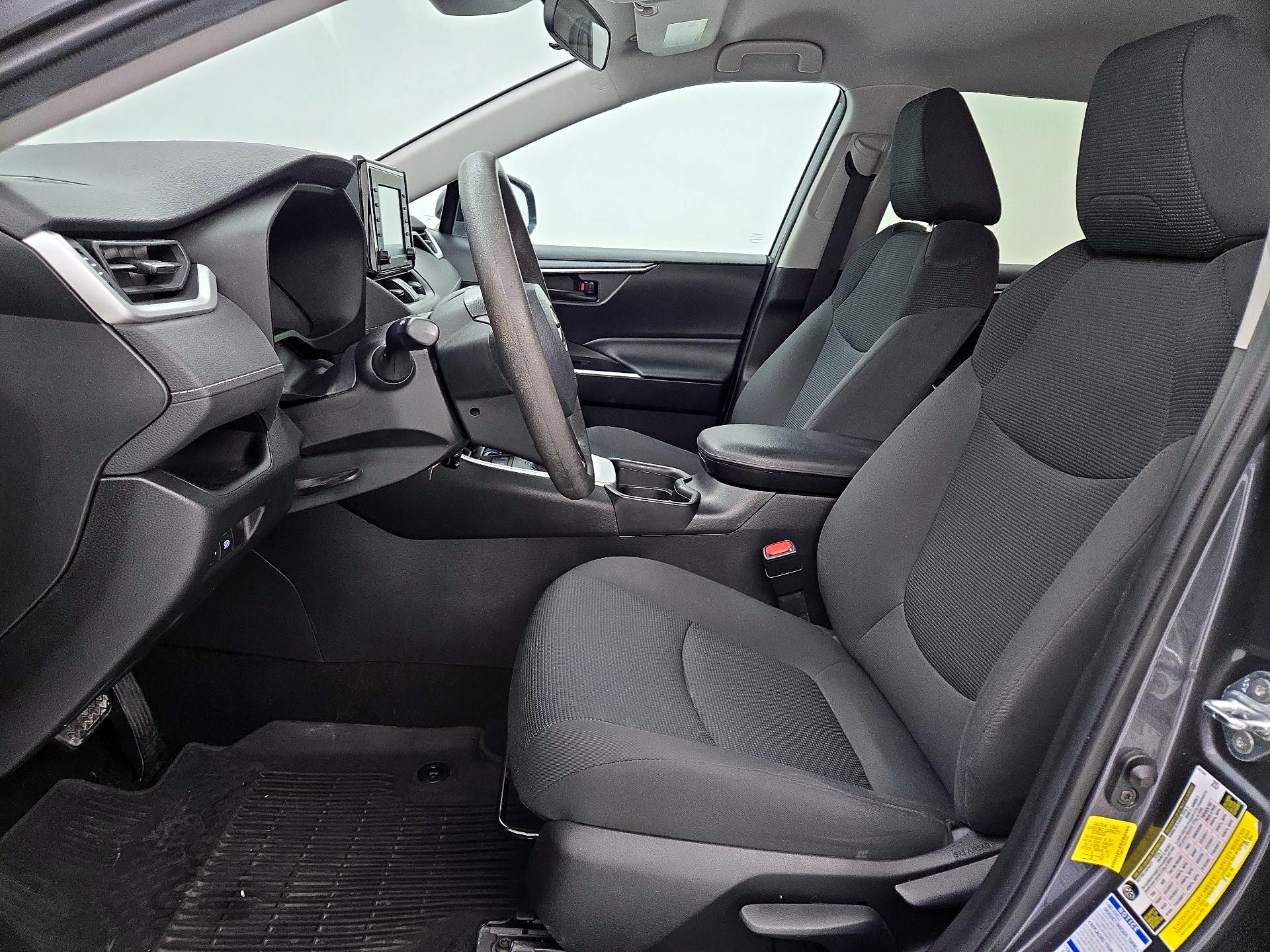 Thumbnail: 2021 Toyota RAV4 - 11