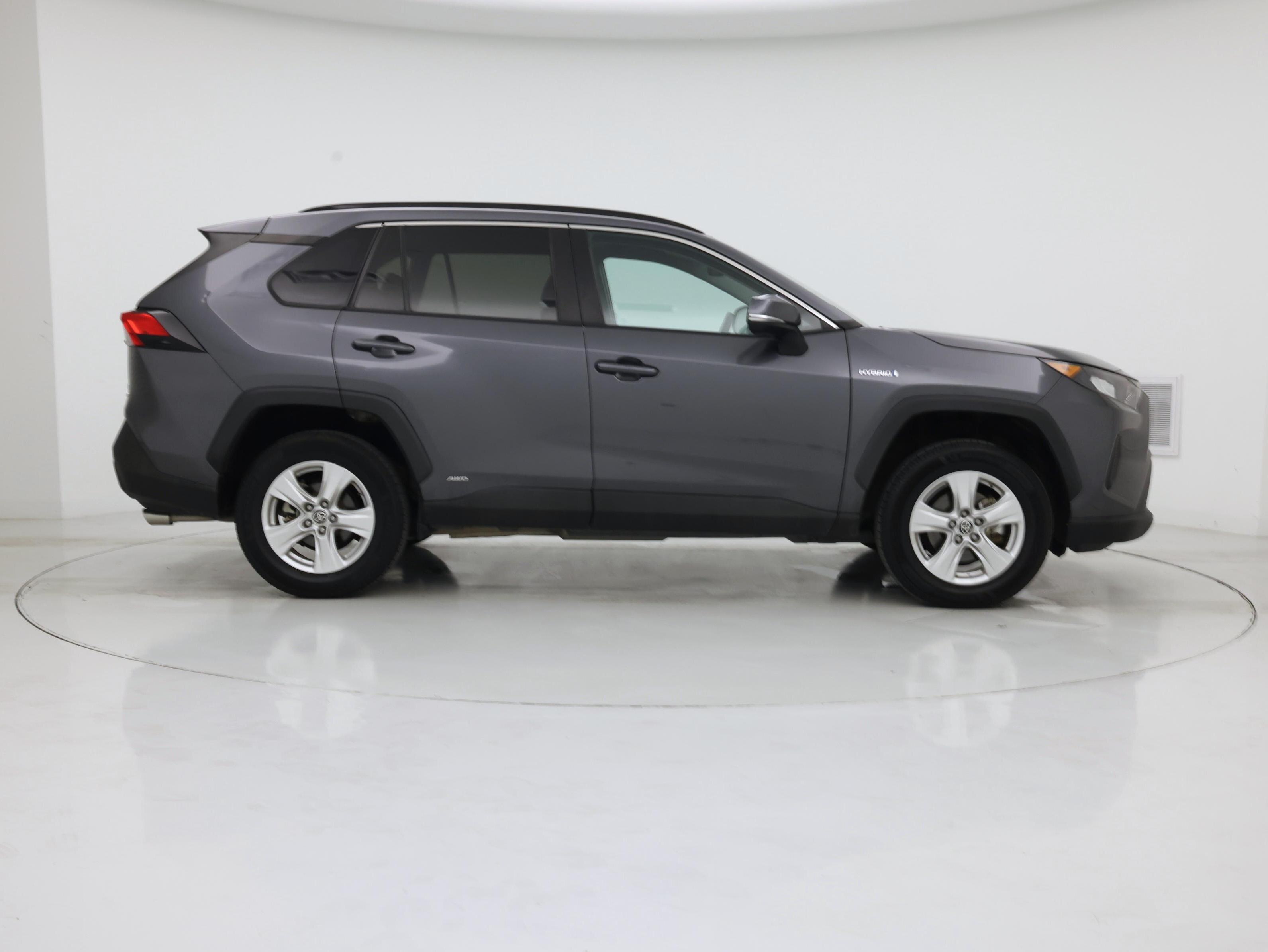 Thumbnail: 2021 Toyota RAV4 - 7