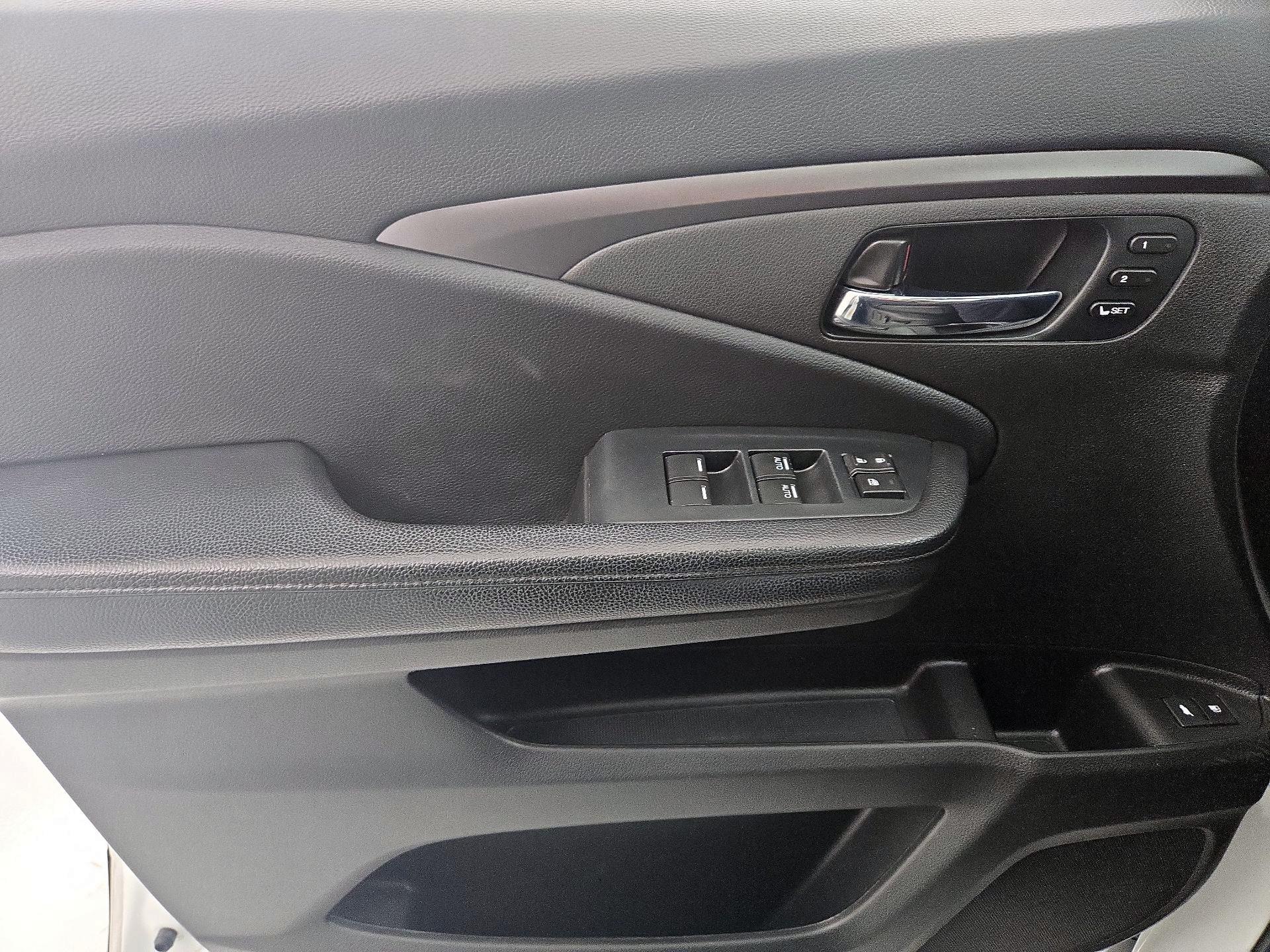 Thumbnail: 2022 Honda Pilot - 12