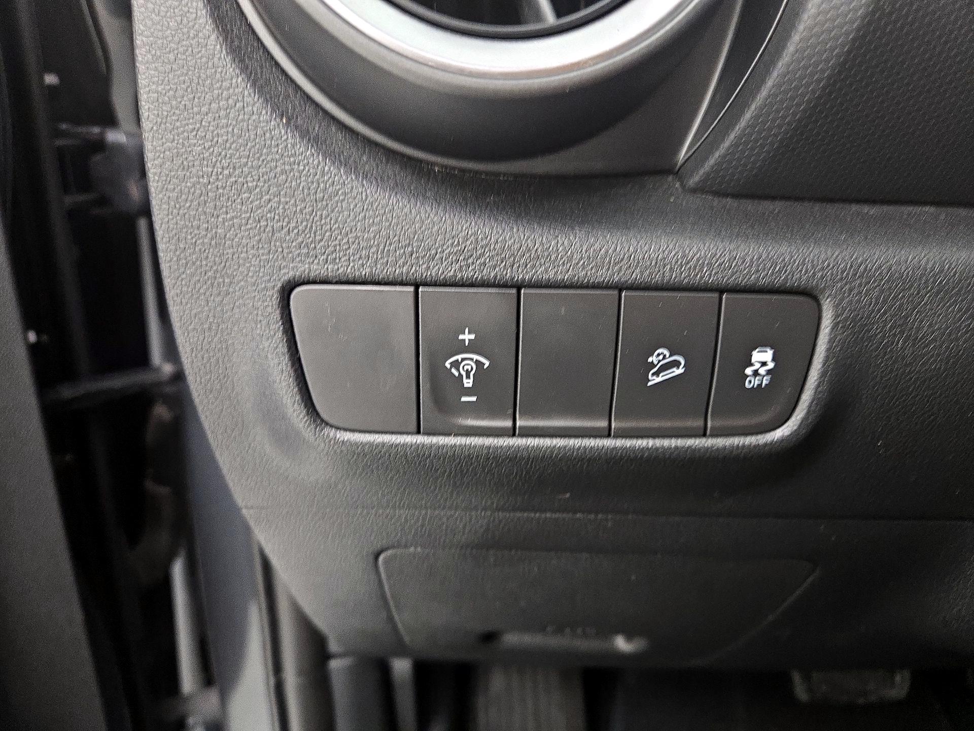 Thumbnail: 2022 Hyundai Kona - 13