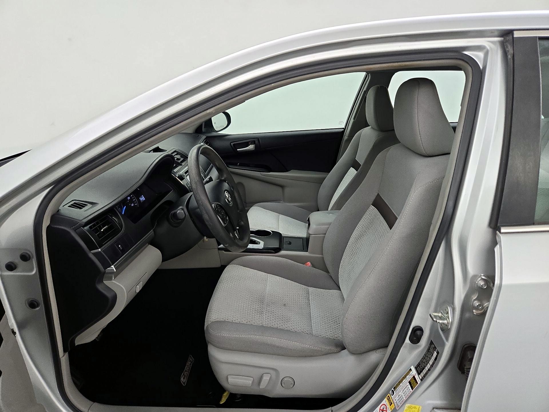 Thumbnail: 2014 Toyota Camry - 11