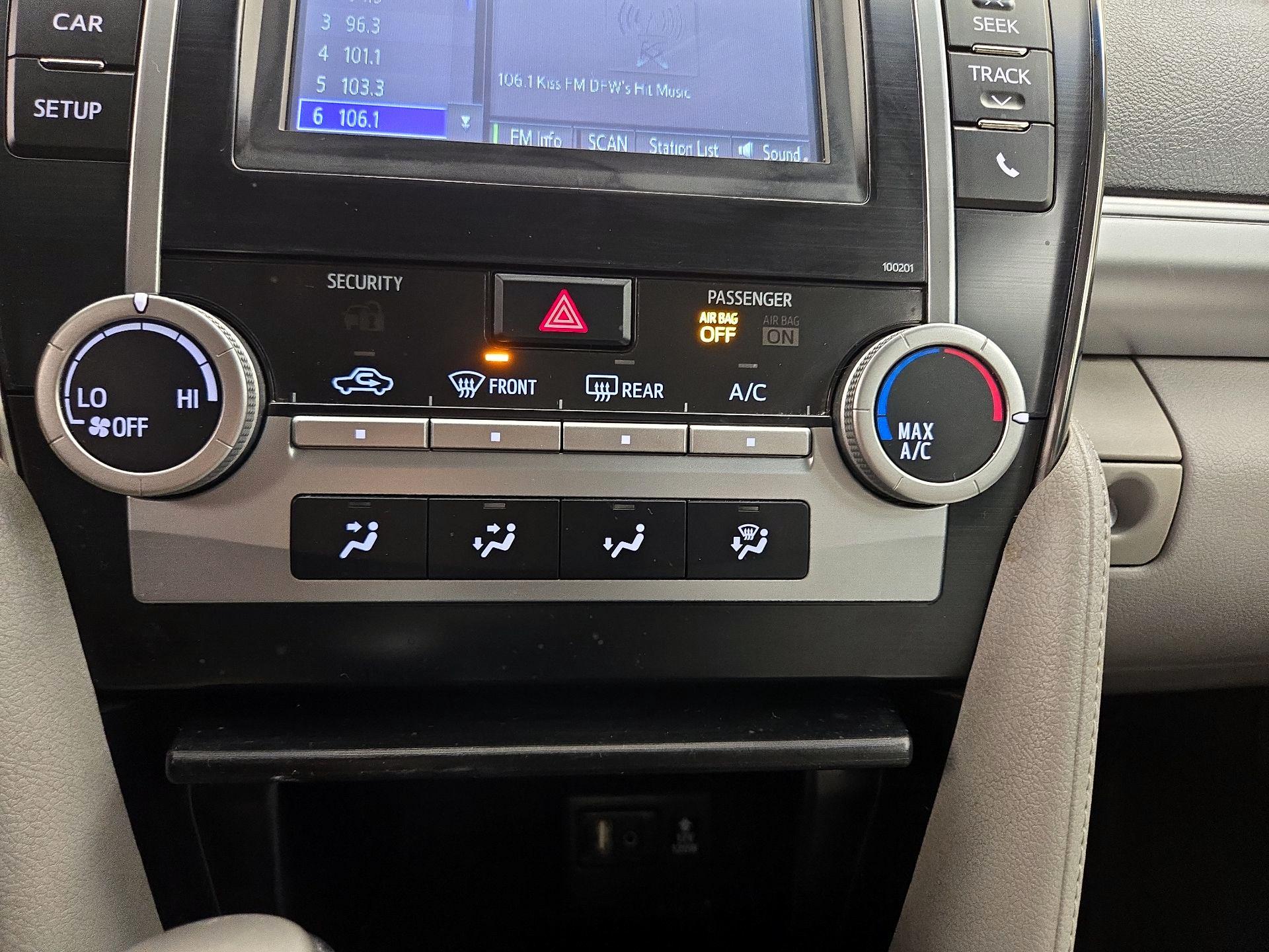 Thumbnail: 2014 Toyota Camry - 15