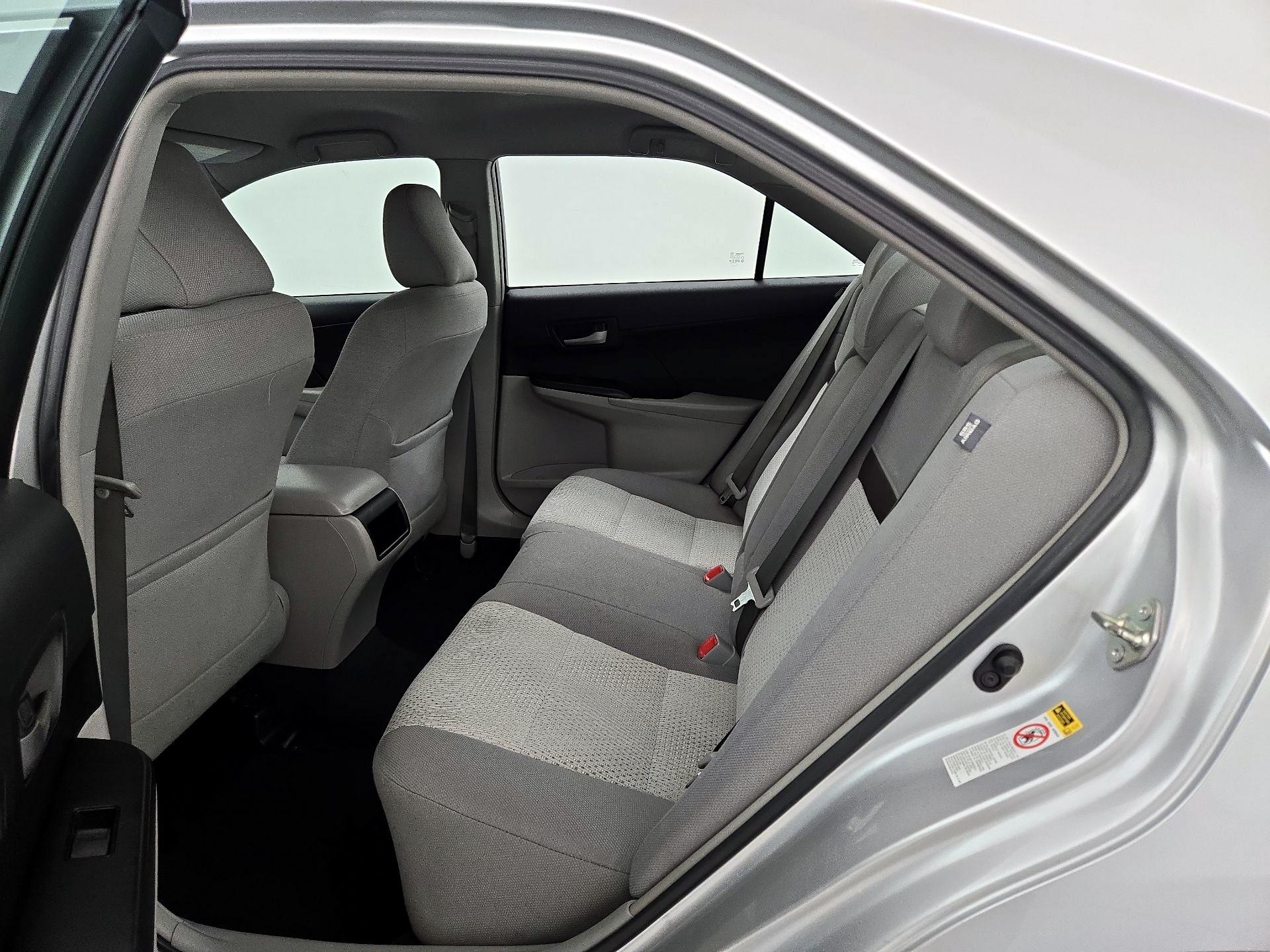 Thumbnail: 2014 Toyota Camry - 18